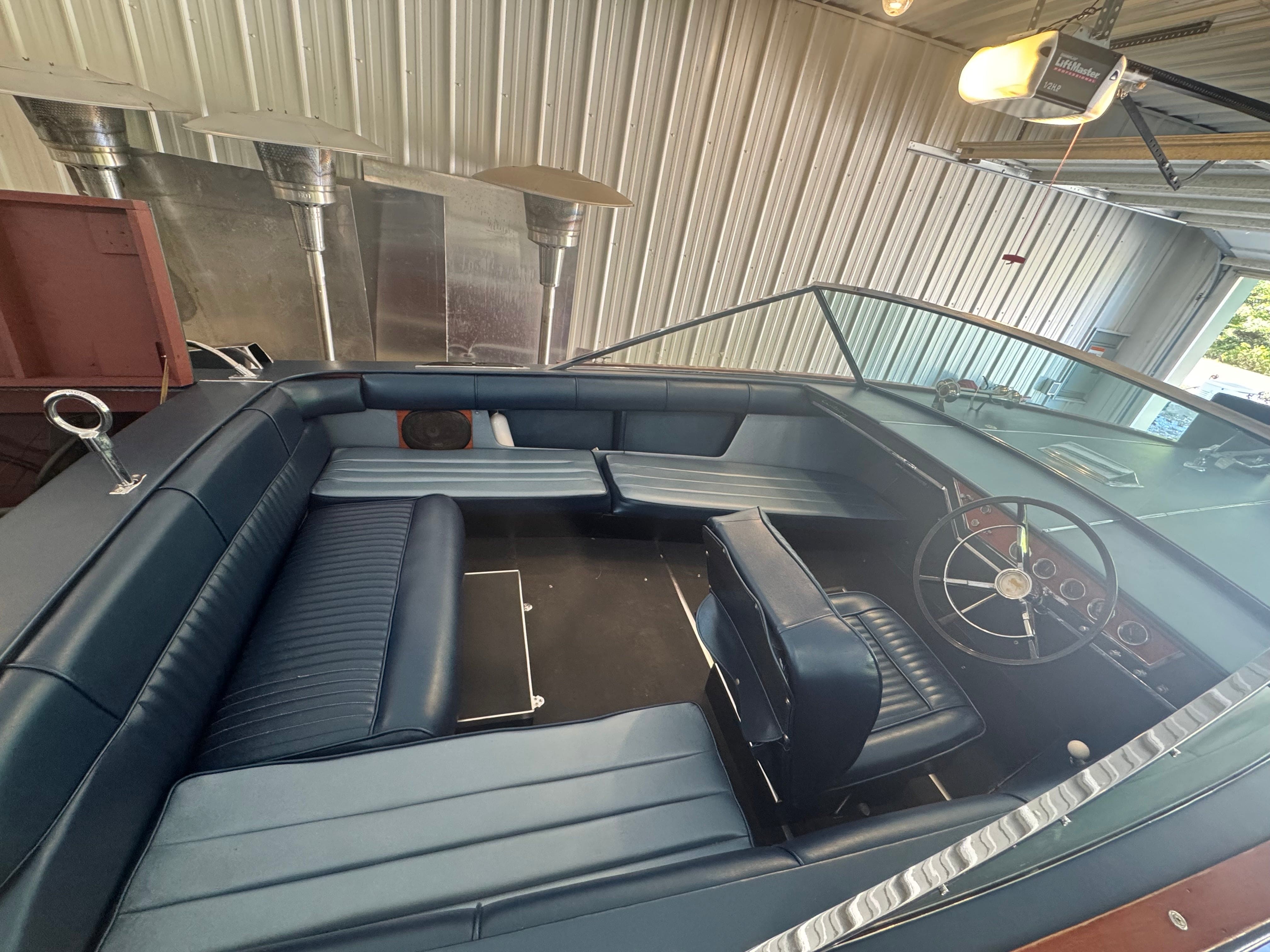 1967 Century Arabian 19'