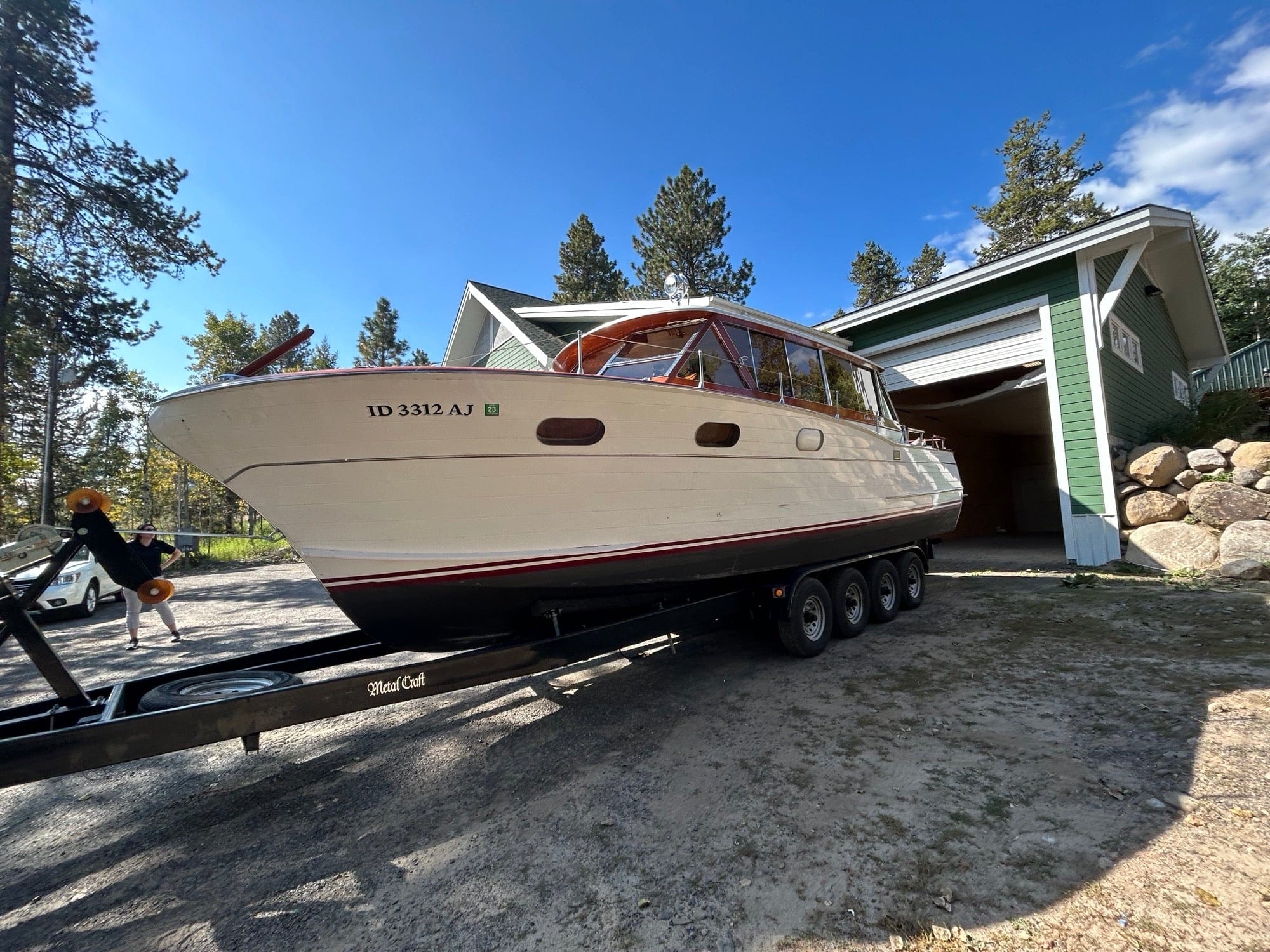 1958 CHRIS-CRAFT 32' SEDAN CRUISER