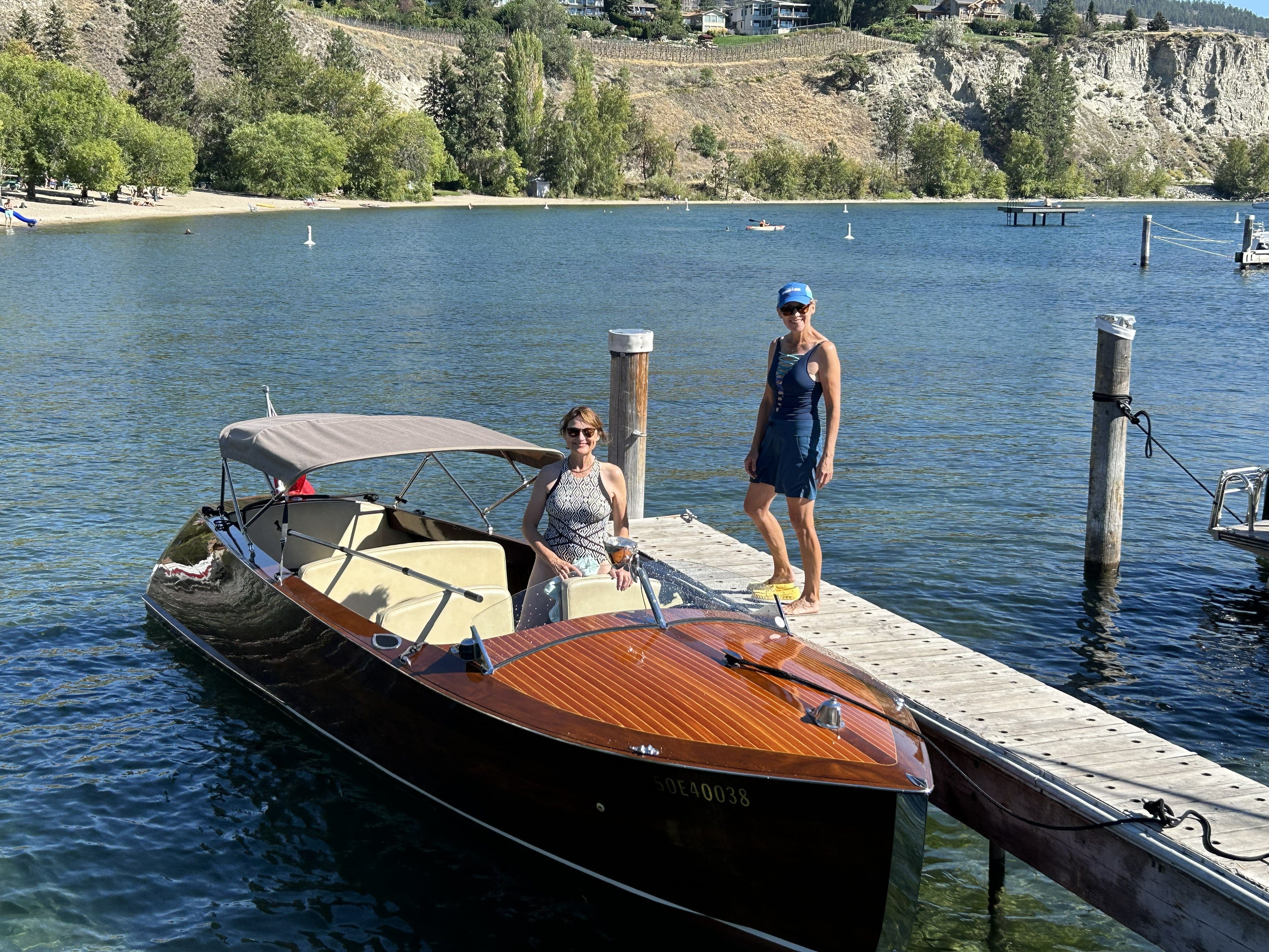 1946 22' Duke Runabout
