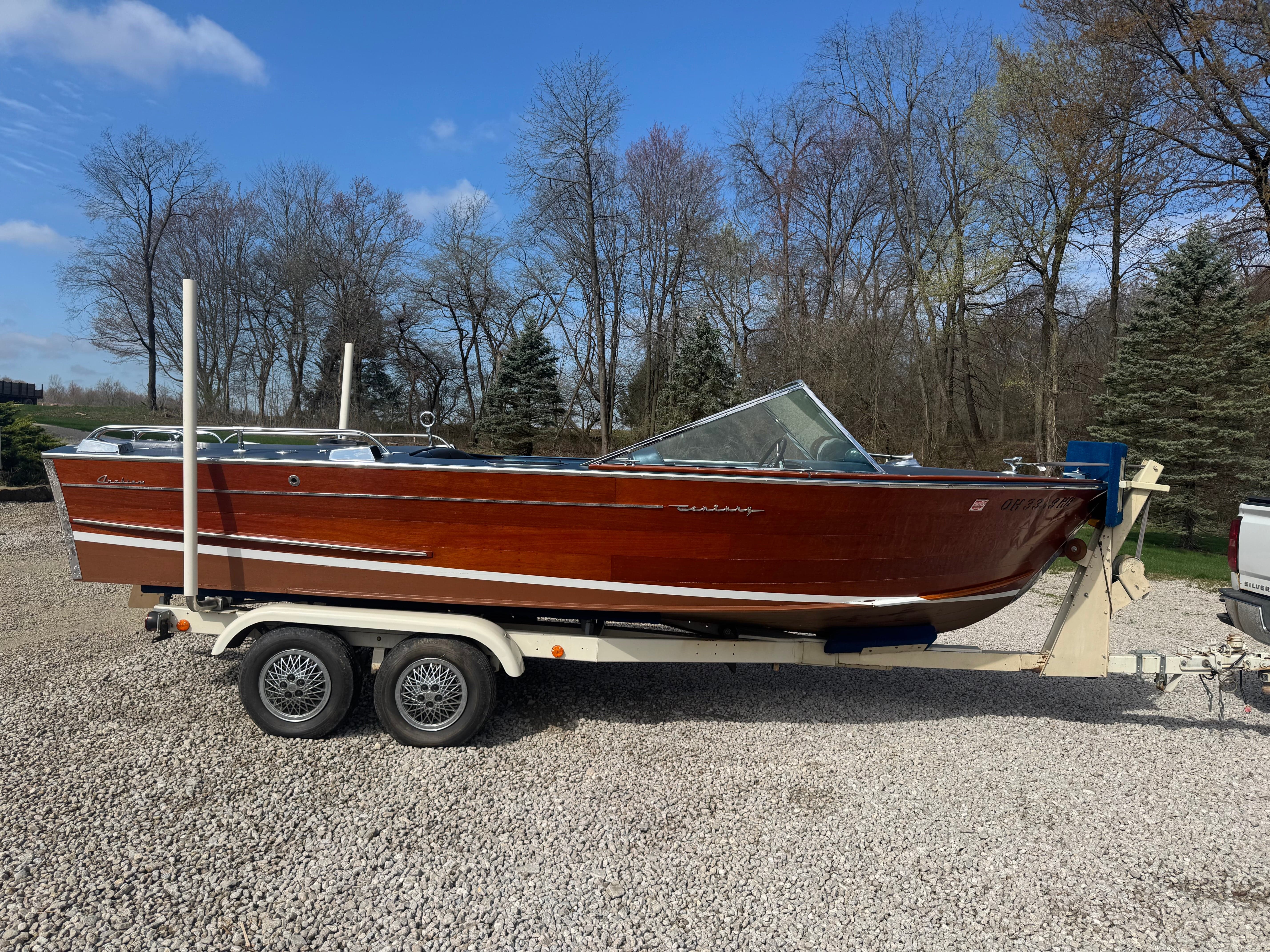 1967 Century Arabian 19'