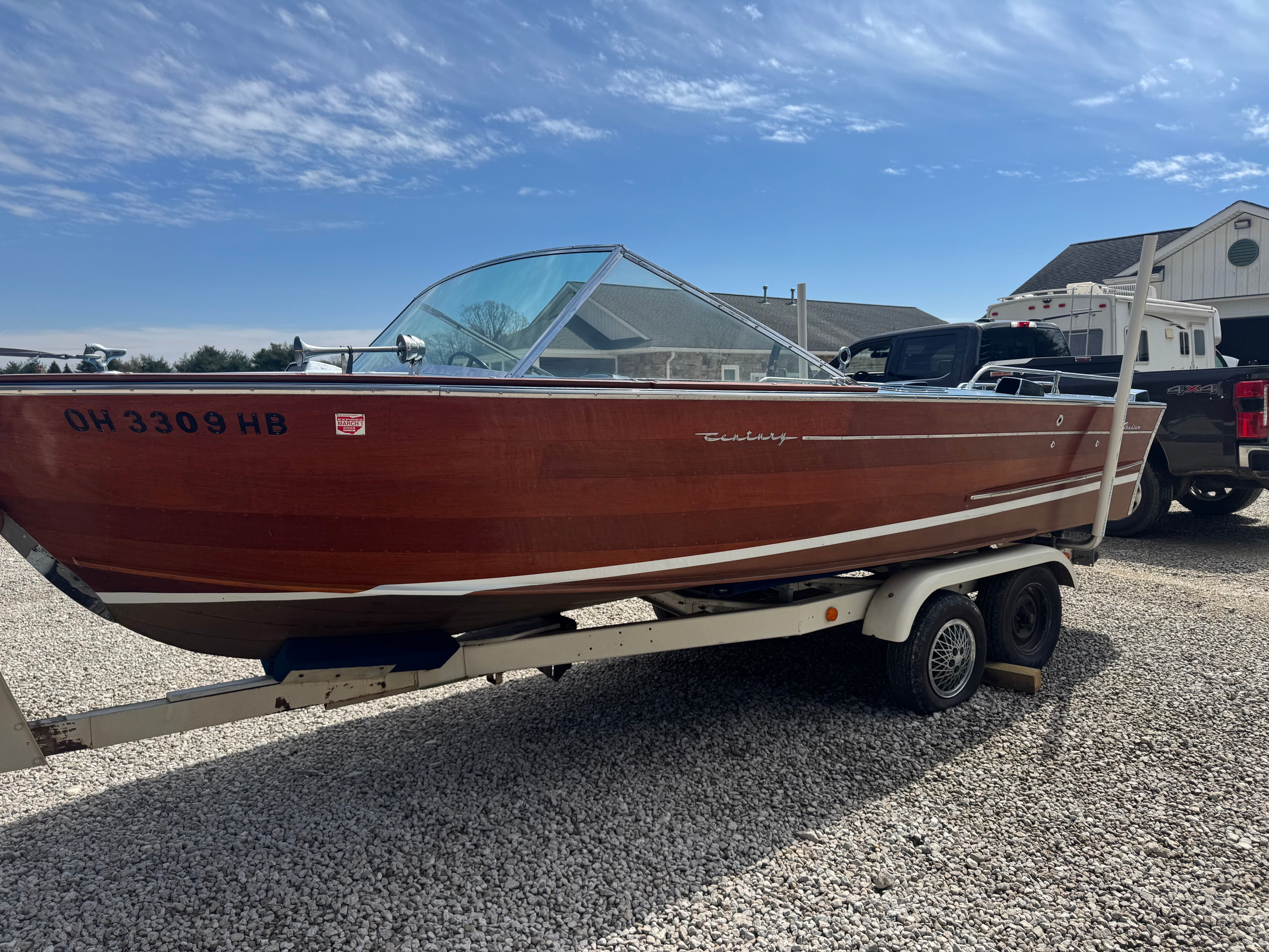 1967 Century Arabian 19'