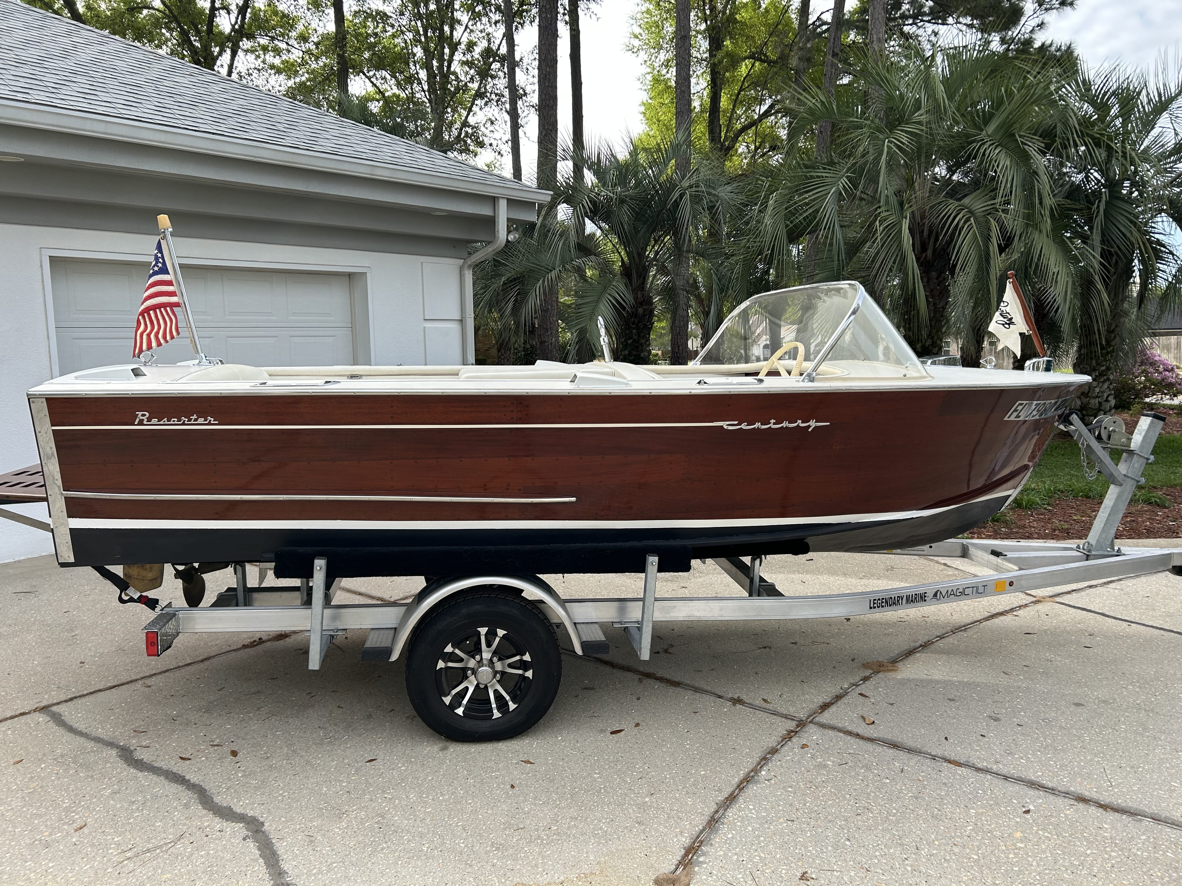 1965 15' CENTURY RESORTER