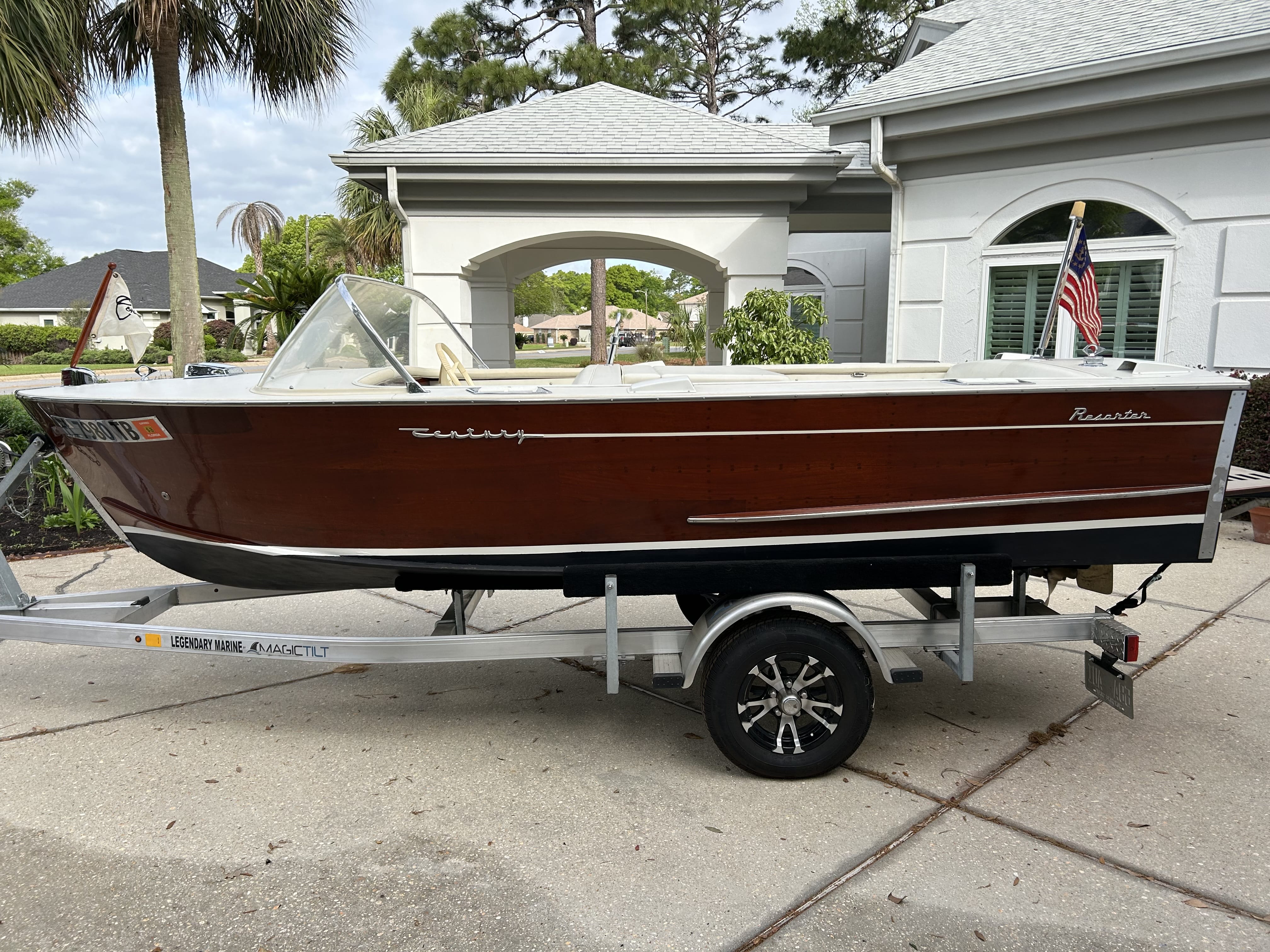 1965 15' CENTURY RESORTER