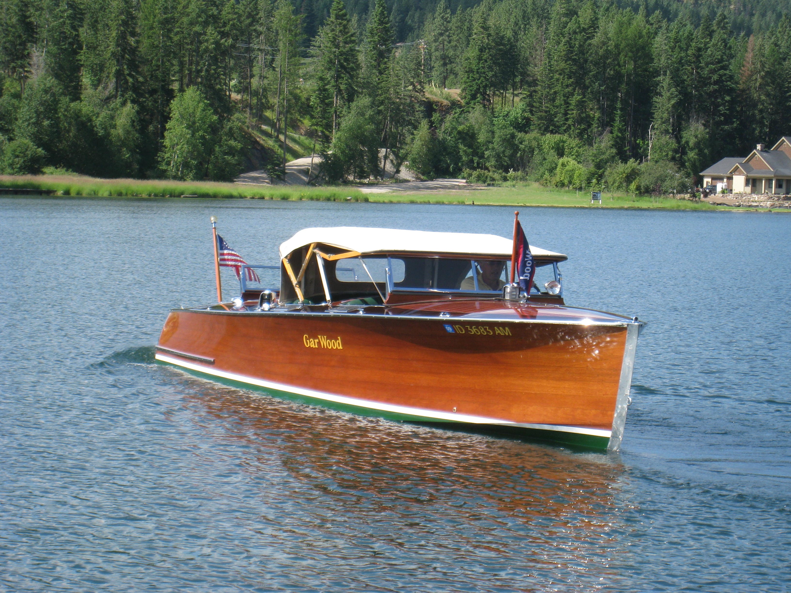 1929 28' GARWOOD TRIPLE COCKPIT RUNABOUT