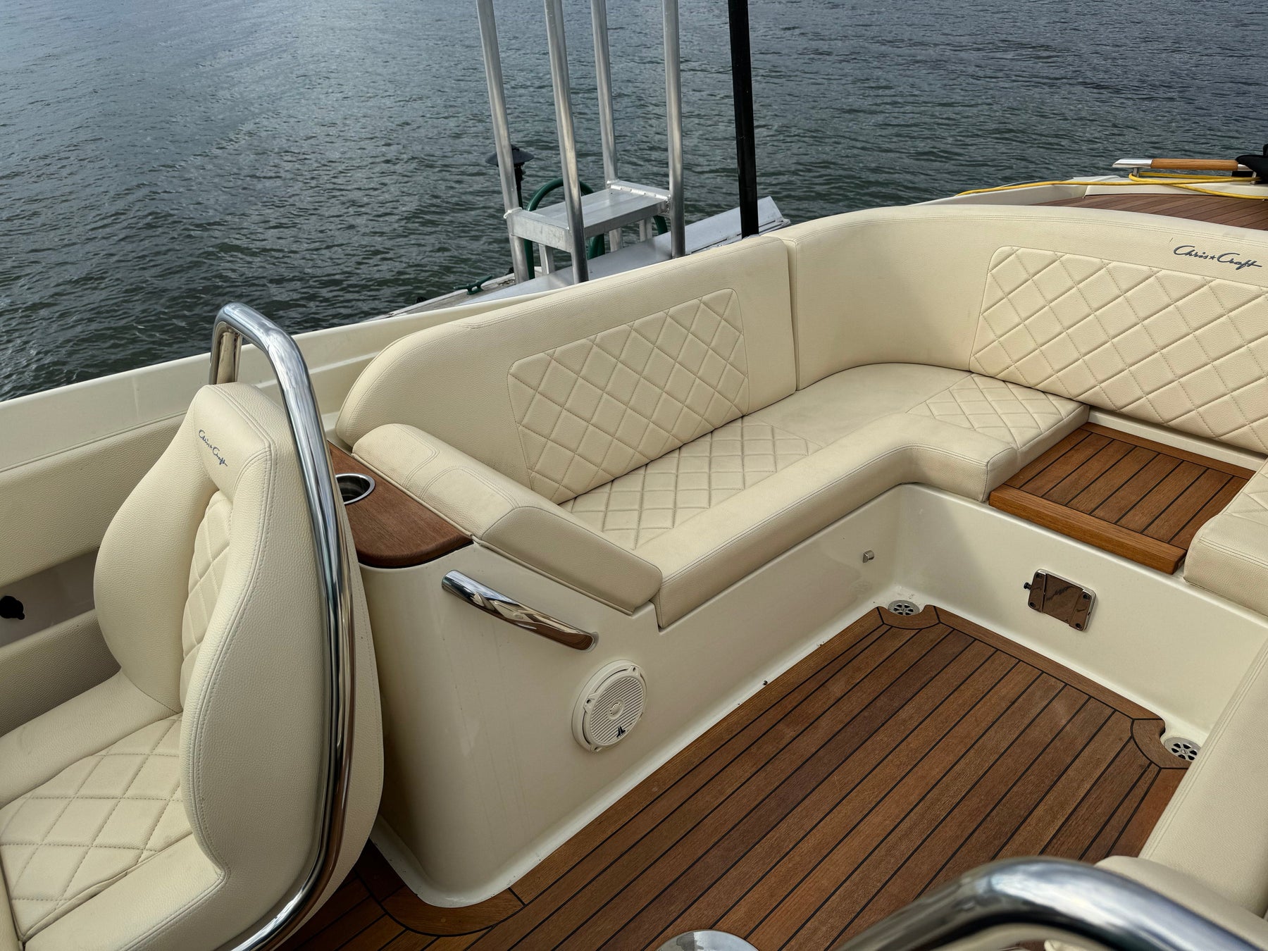 2018 CHRIS CRAFT LAUNCH 27' HERITAGE EDITION