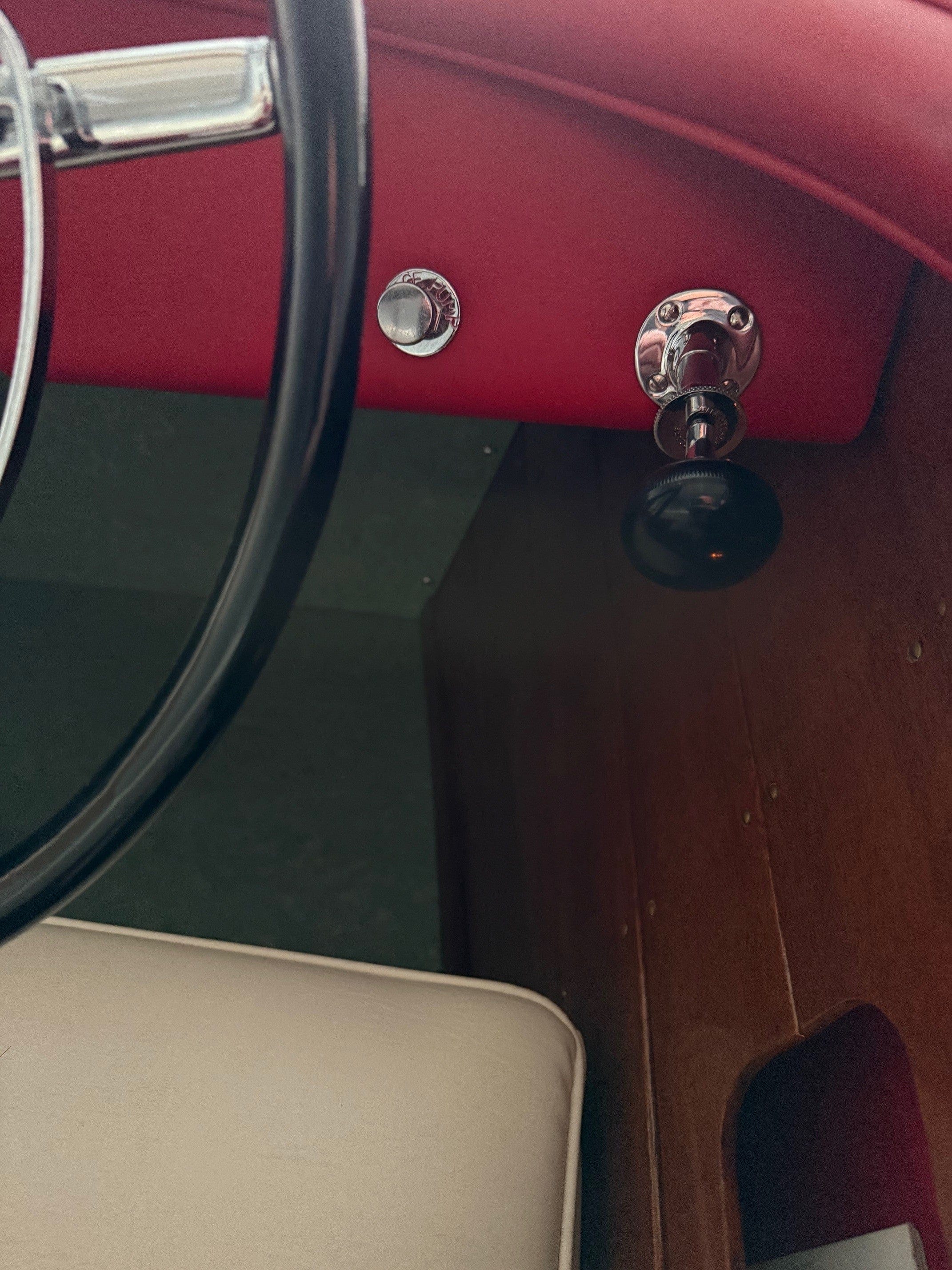 1957 CHRIS-CRAFT CAPRI 19'