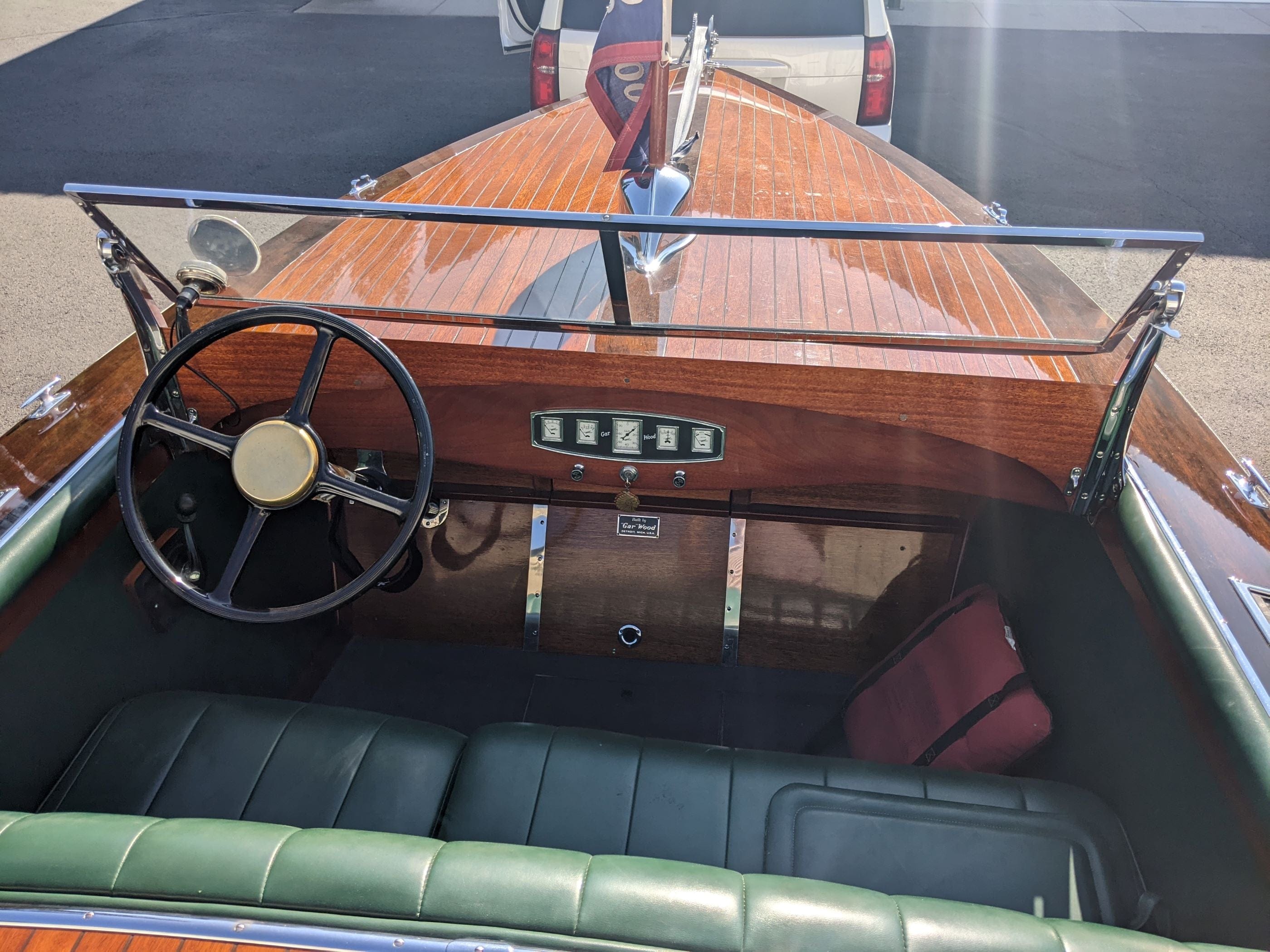 1929 28' GARWOOD TRIPLE COCKPIT RUNABOUT