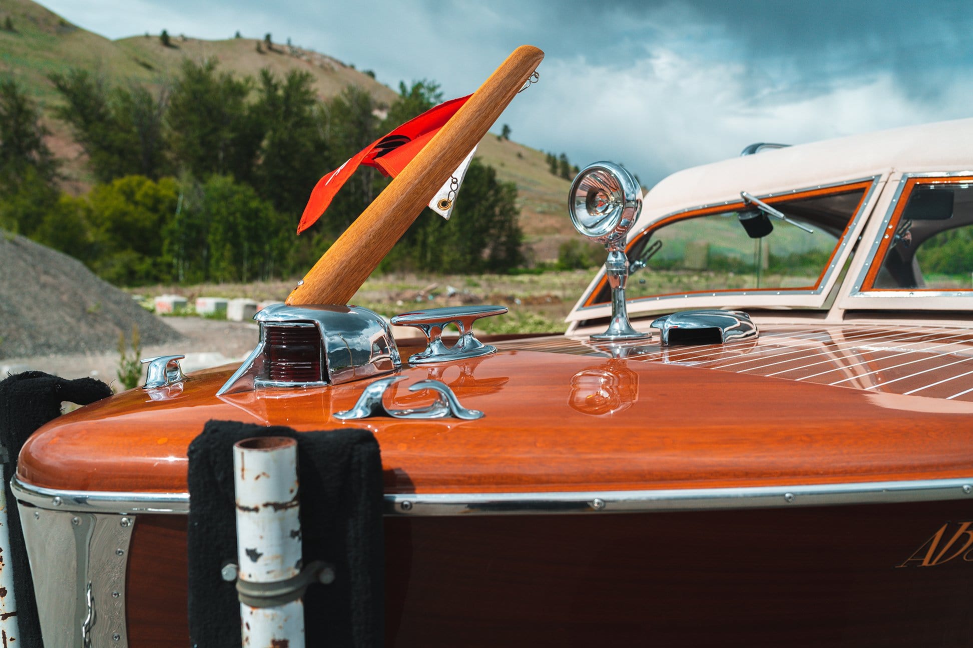 1954 CHRIS-CRAFT 22' CUSTOM SEDAN