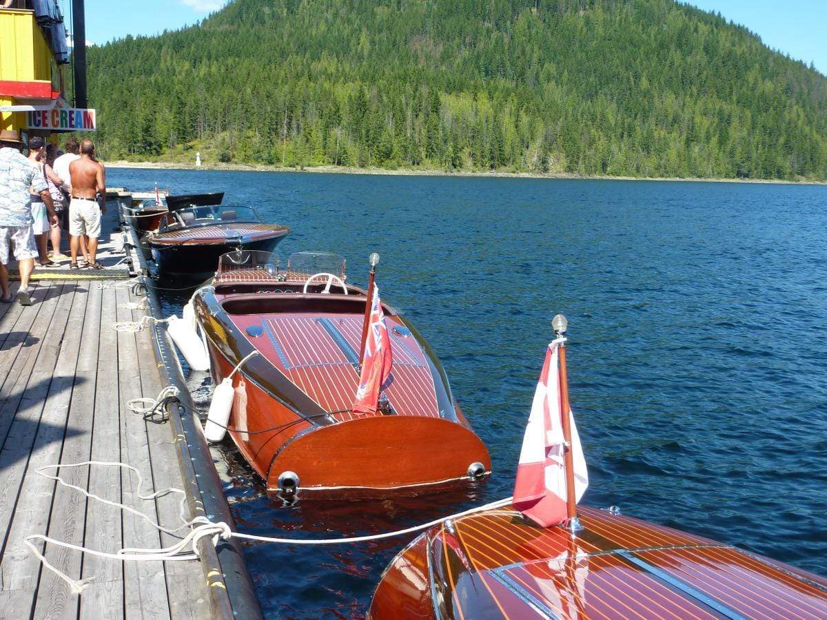 Classic Wooden Boat for Sale - 1939 CHRIS-CRAFT 19' CUSTOM - 'BARRELBACK'
