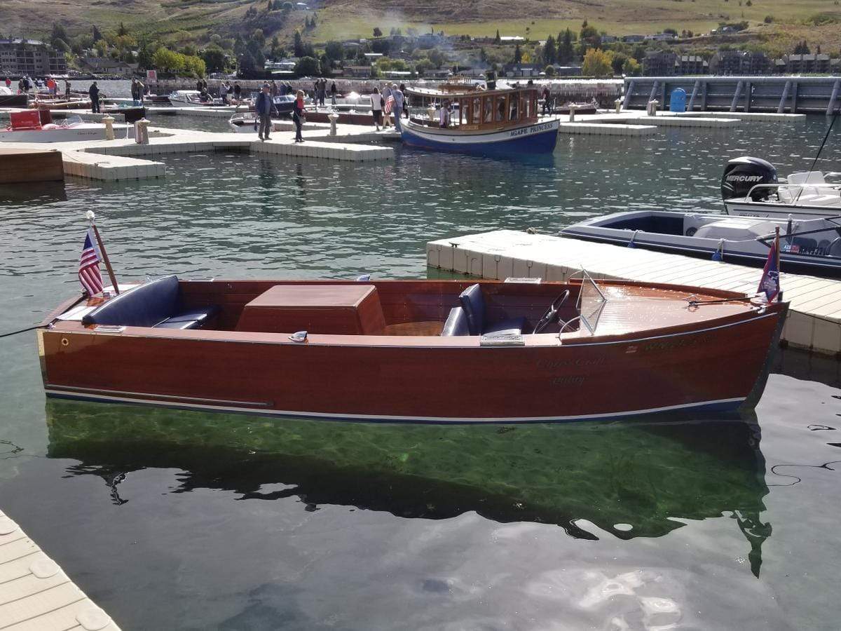 Classic Wooden Boat for Sale - 1941 CHRIS-CRAFT 18' DELUXE UTILITY RUNABOUT