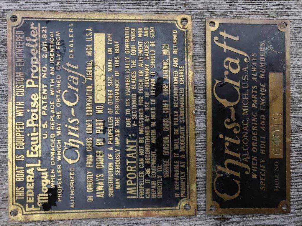 Classic Wooden Boat for Sale - 1941 CHRIS-CRAFT 26' DELUXE CRUISER