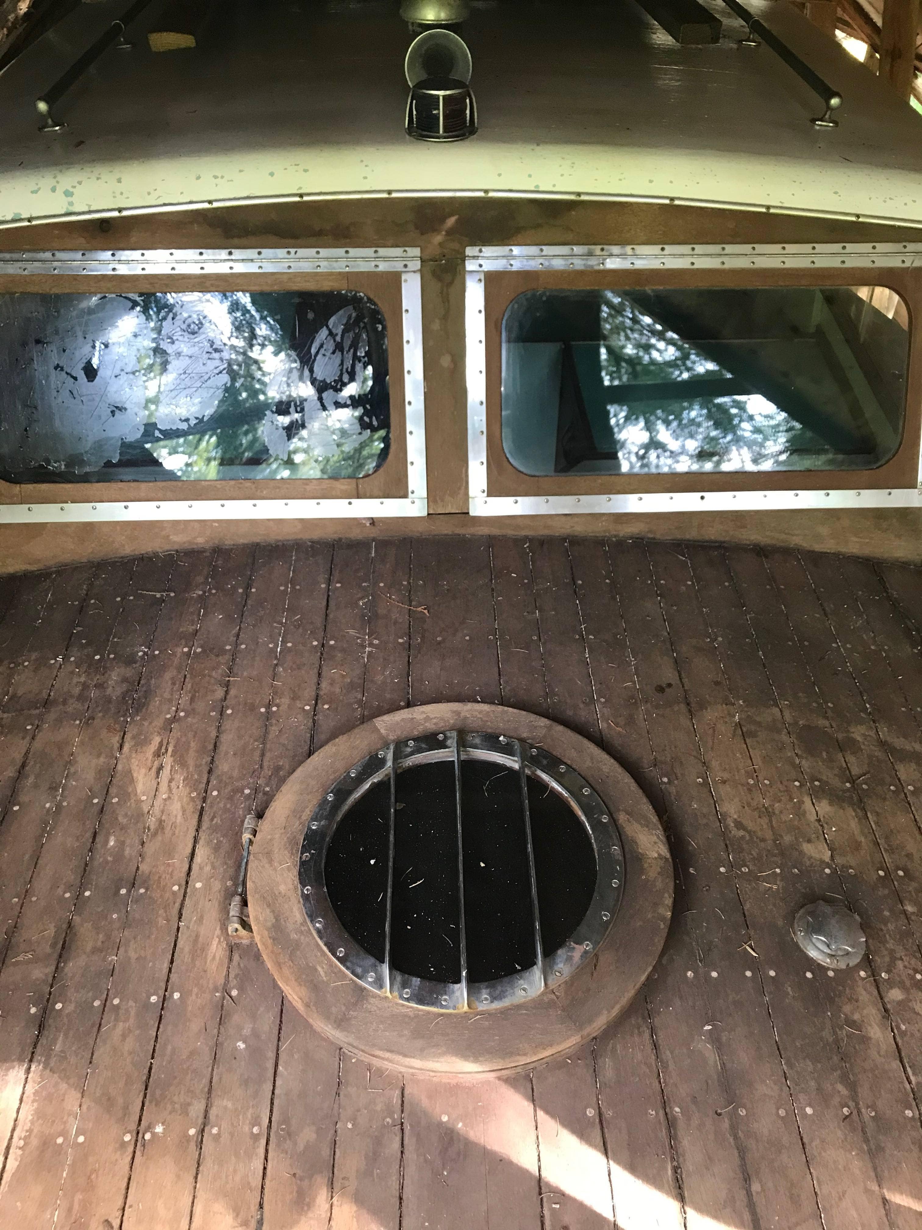 Classic Wooden Boat for Sale - 1941 CHRIS-CRAFT 26' DELUXE CRUISER