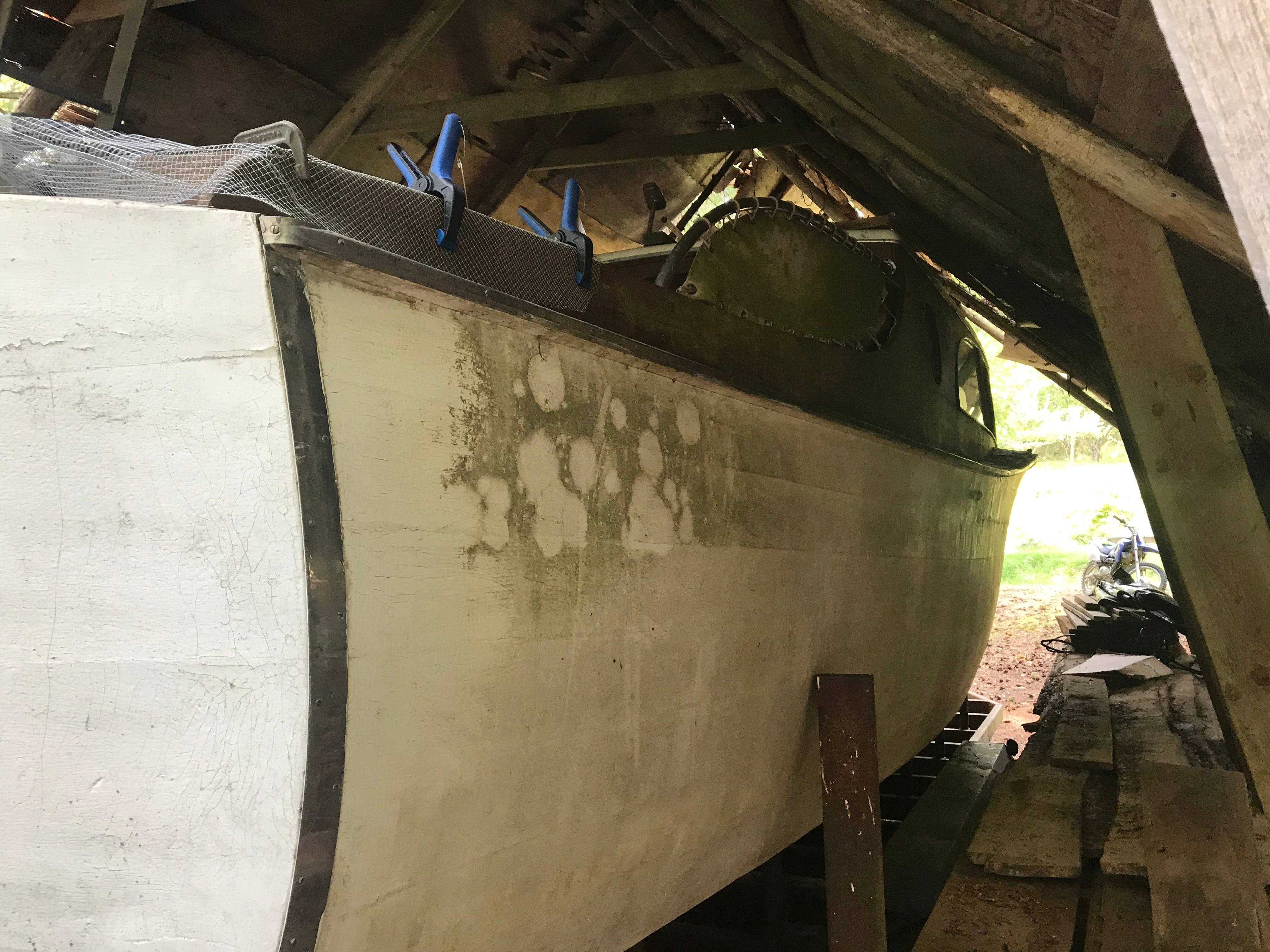 Classic Wooden Boat for Sale - 1941 CHRIS-CRAFT 26' DELUXE CRUISER