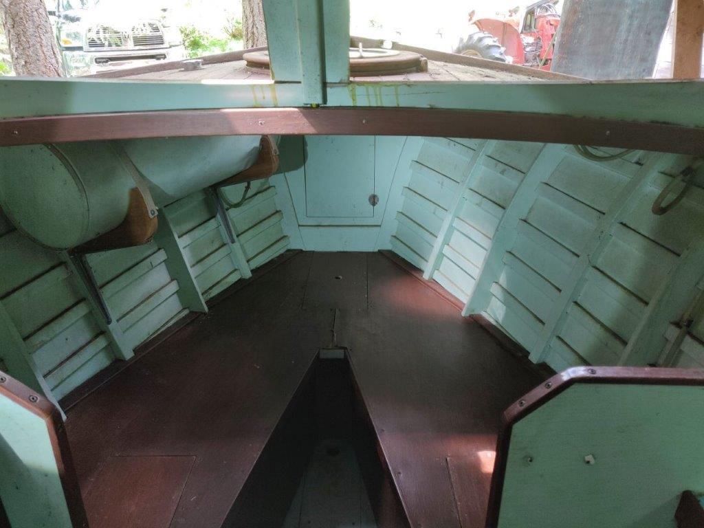 Classic Wooden Boat for Sale - 1941 CHRIS-CRAFT 26' DELUXE CRUISER