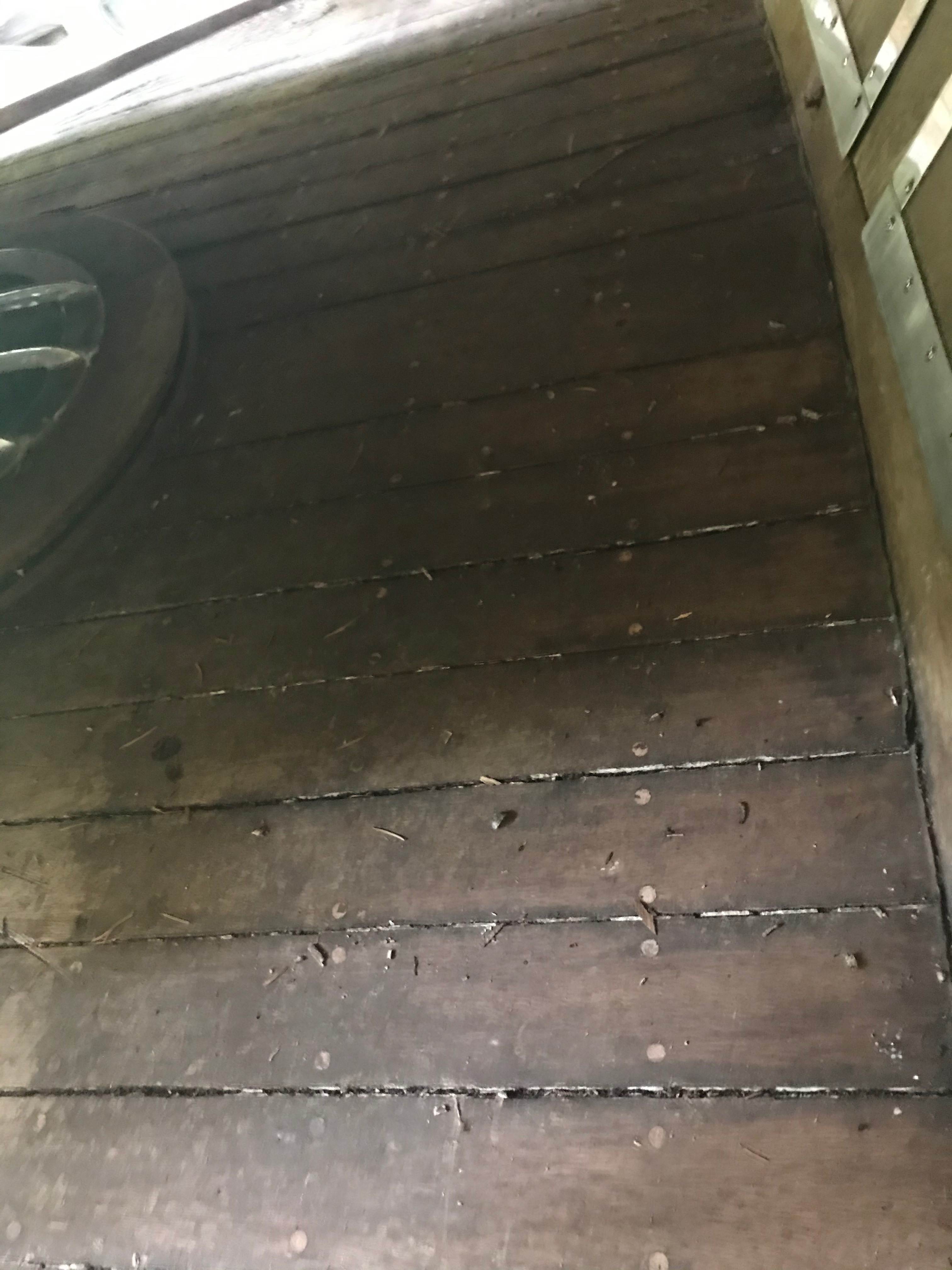 Classic Wooden Boat for Sale - 1941 CHRIS-CRAFT 26' DELUXE CRUISER