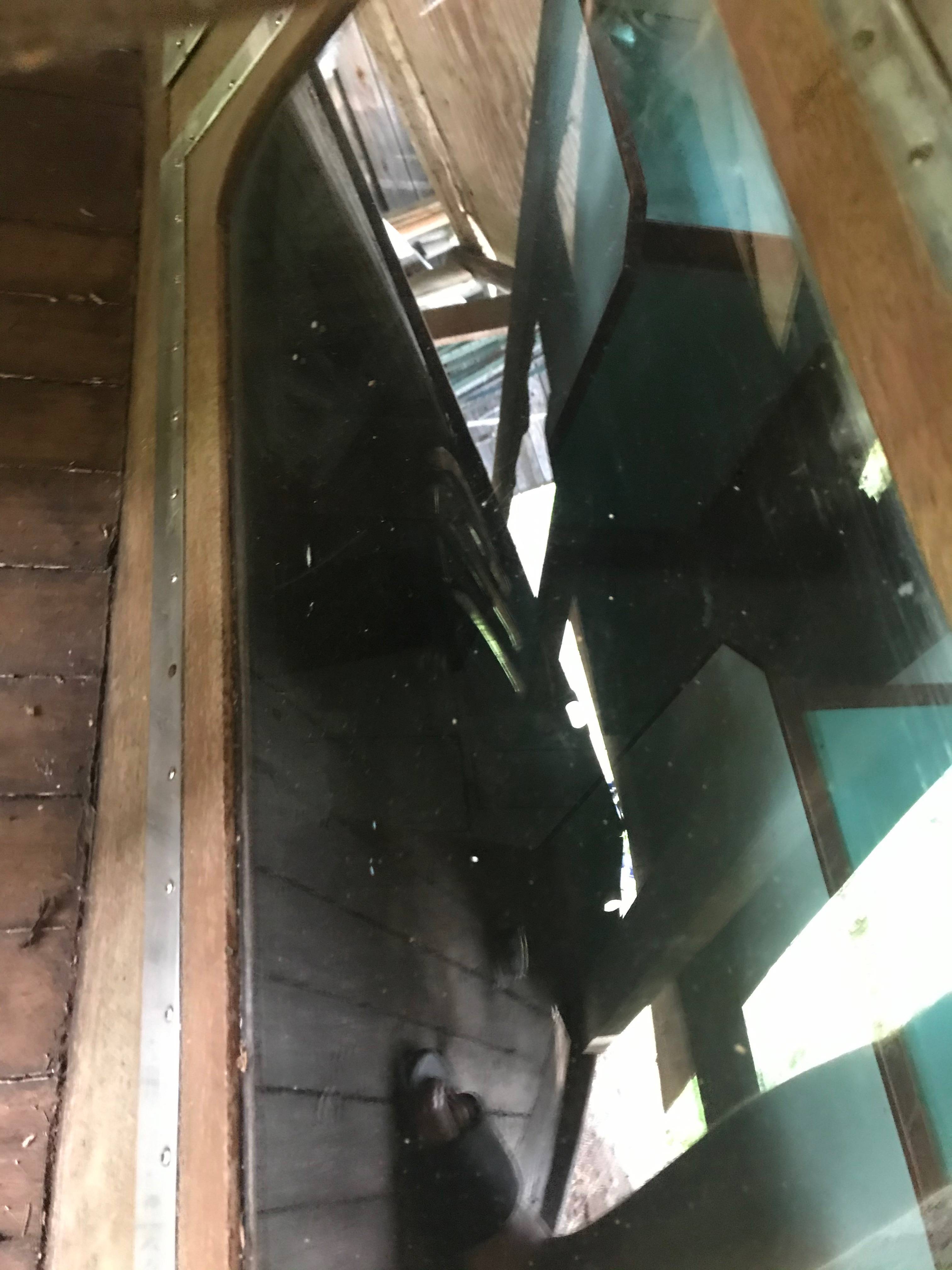 Classic Wooden Boat for Sale - 1941 CHRIS-CRAFT 26' DELUXE CRUISER