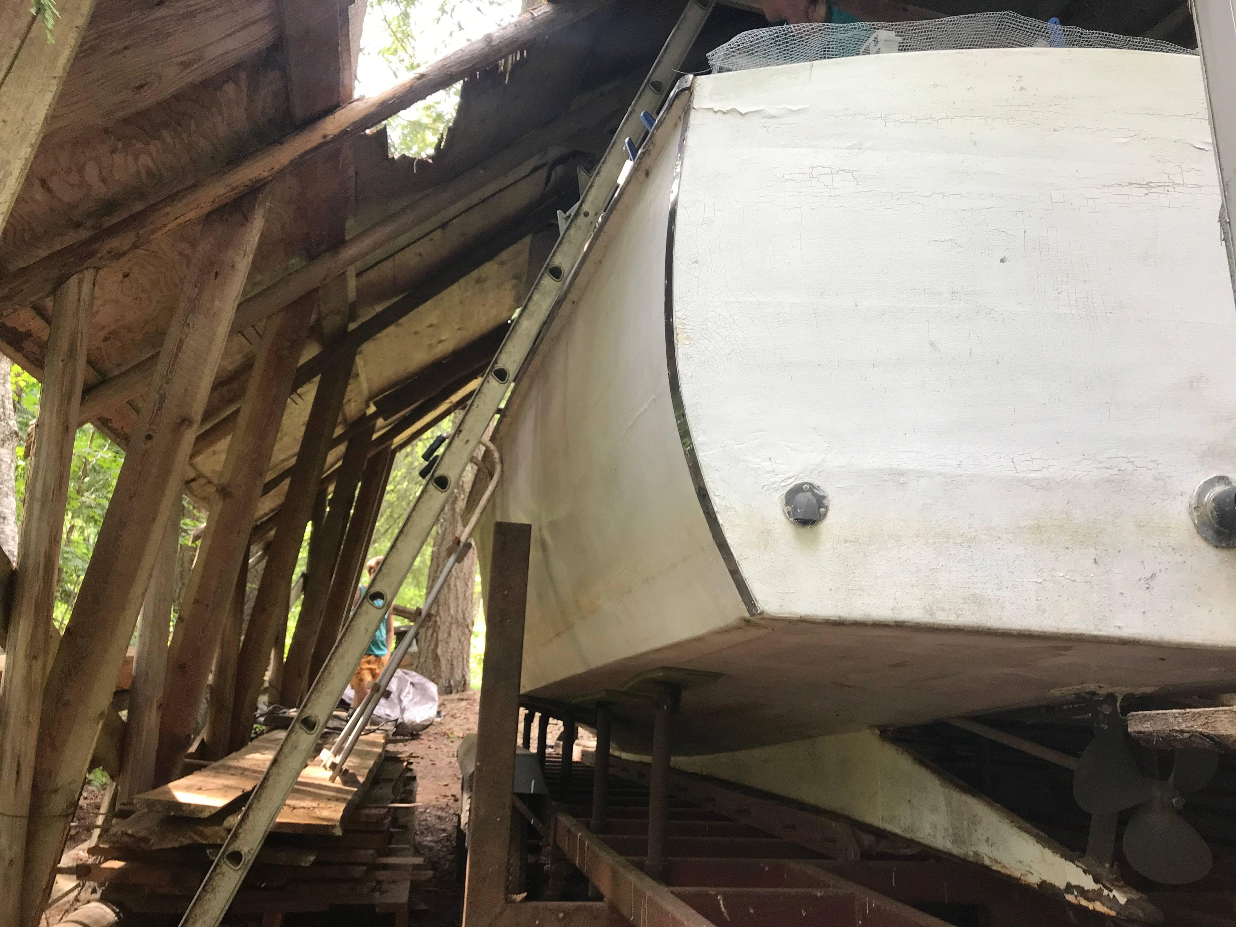 Classic Wooden Boat for Sale - 1941 CHRIS-CRAFT 26' DELUXE CRUISER