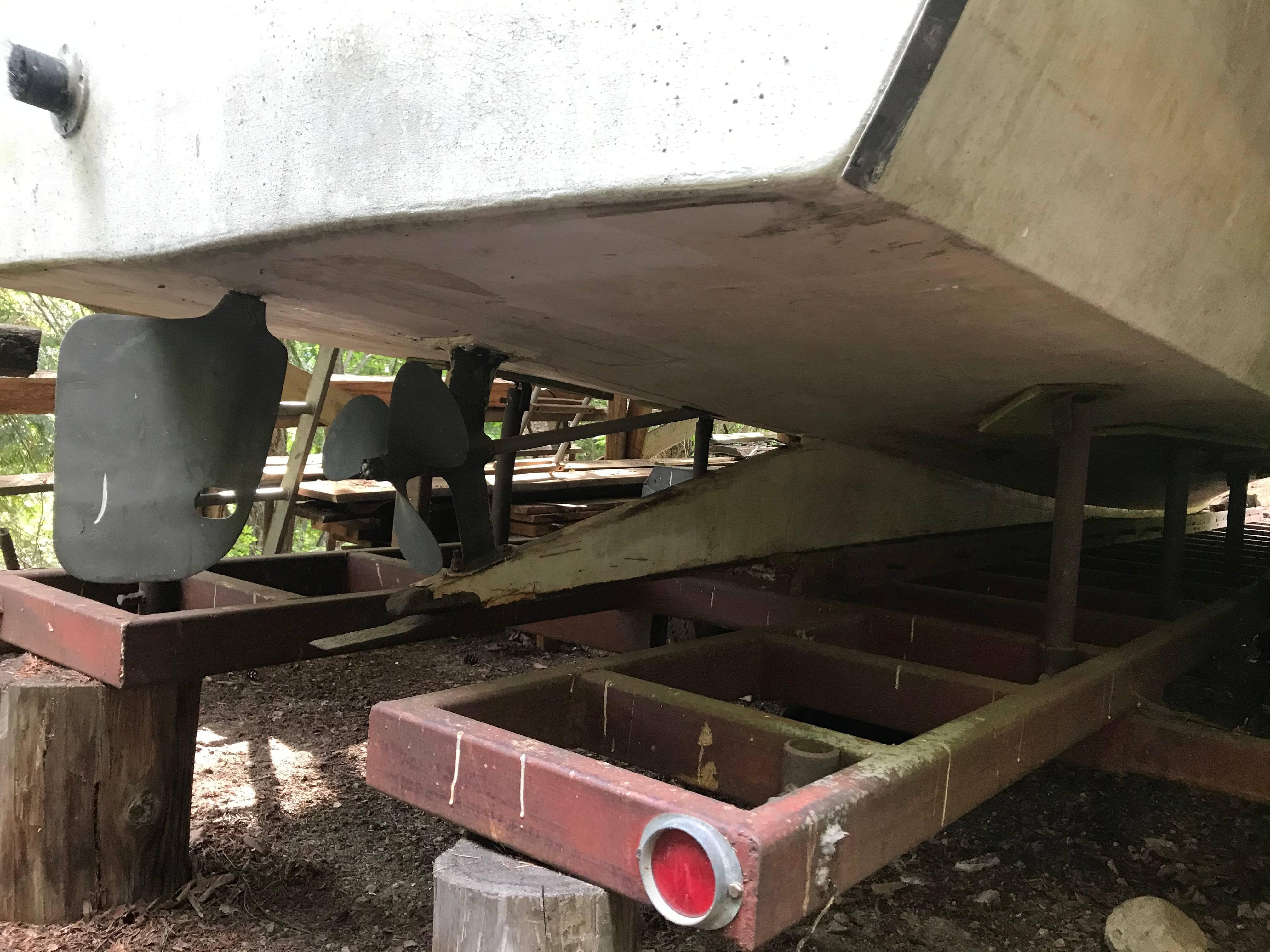 Classic Wooden Boat for Sale - 1941 CHRIS-CRAFT 26' DELUXE CRUISER