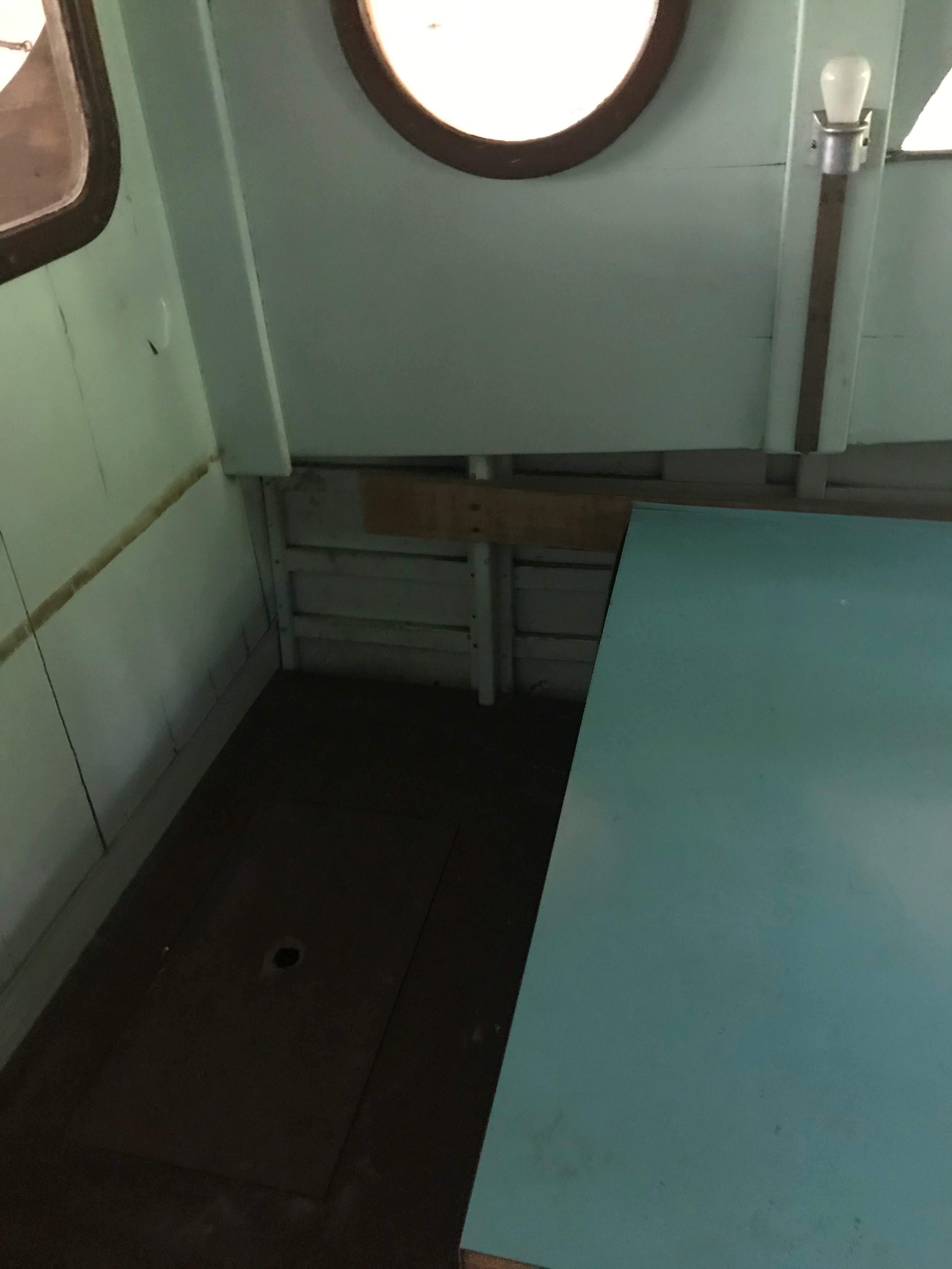 Classic Wooden Boat for Sale - 1941 CHRIS-CRAFT 26' DELUXE CRUISER