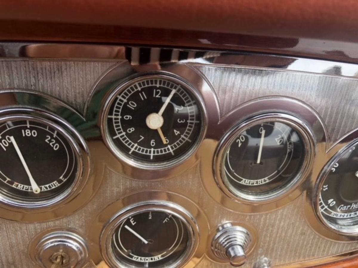Classic Wooden Boat for Sale - 1946 GAR-WOOD COMMODORE MODEL 606 19'5