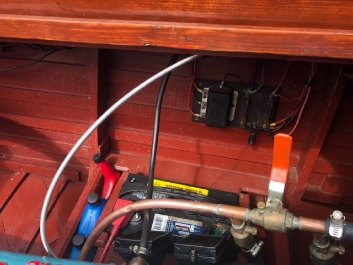 Classic Wooden Boat for Sale - 1946 GAR-WOOD COMMODORE MODEL 606 19'5