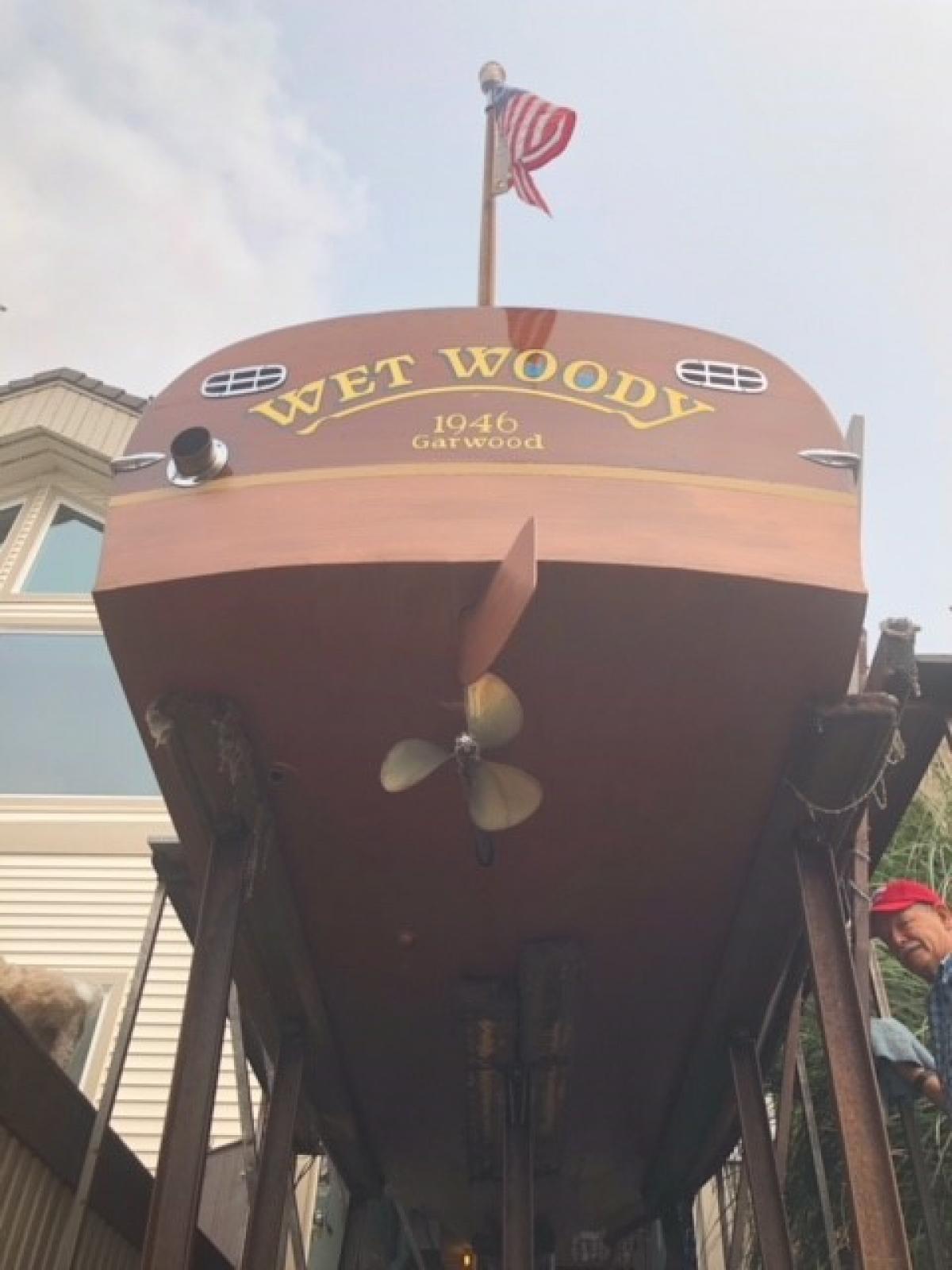 Classic Wooden Boat for Sale - 1946 GAR-WOOD COMMODORE MODEL 606 19'5