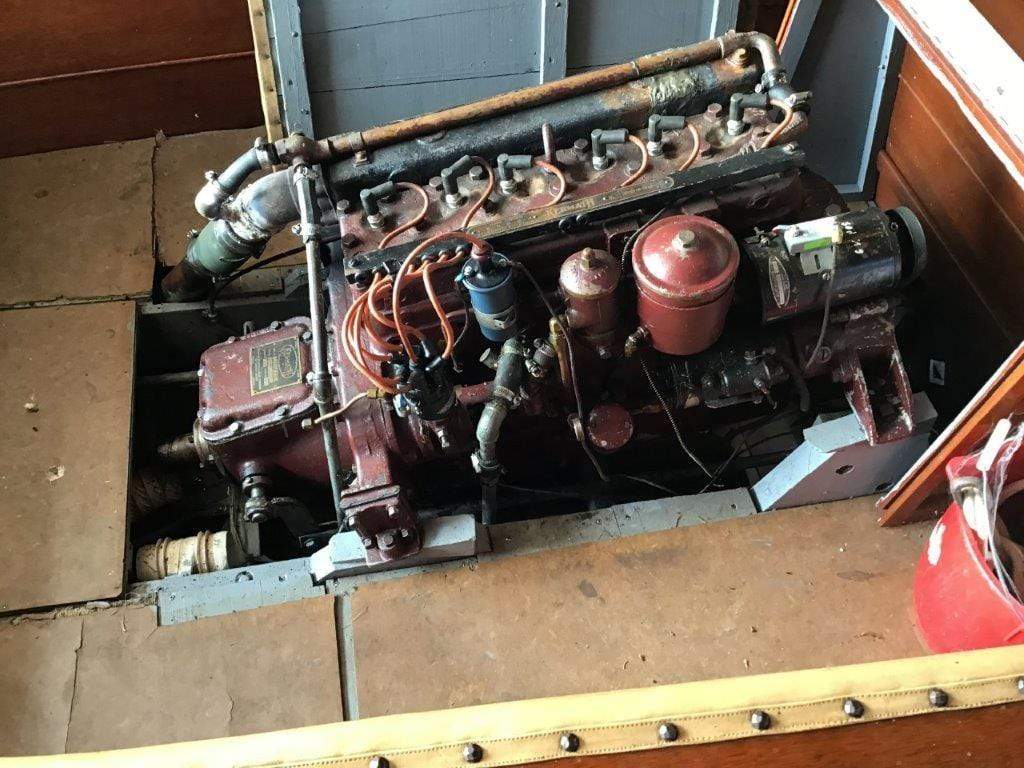 Classic Wooden Boat for Sale - 1948 JEFFERY 22'