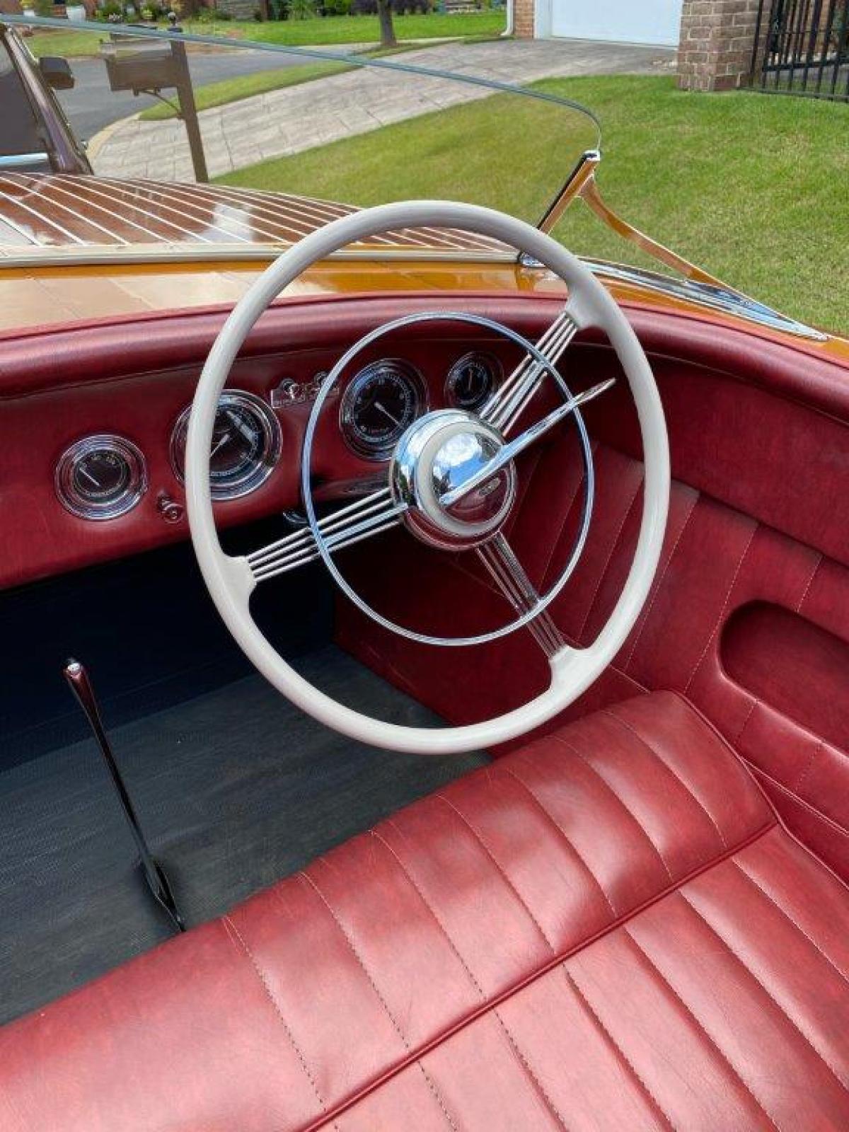 Classic Wooden Boat for Sale - 1951 CHRIS-CRAFT 18' RIVIERA