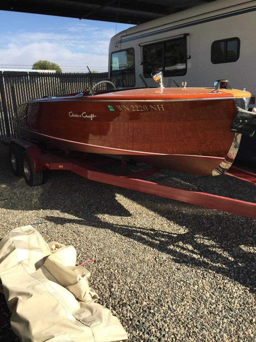 Classic Wooden Boat for Sale - 1951 CHRIS CRAFT 20' RIVIERA