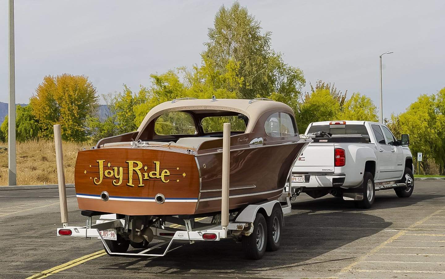 Classic Wooden Boat for Sale - 1954 CHRIS CRAFT 22' CUSTOM SEDAN