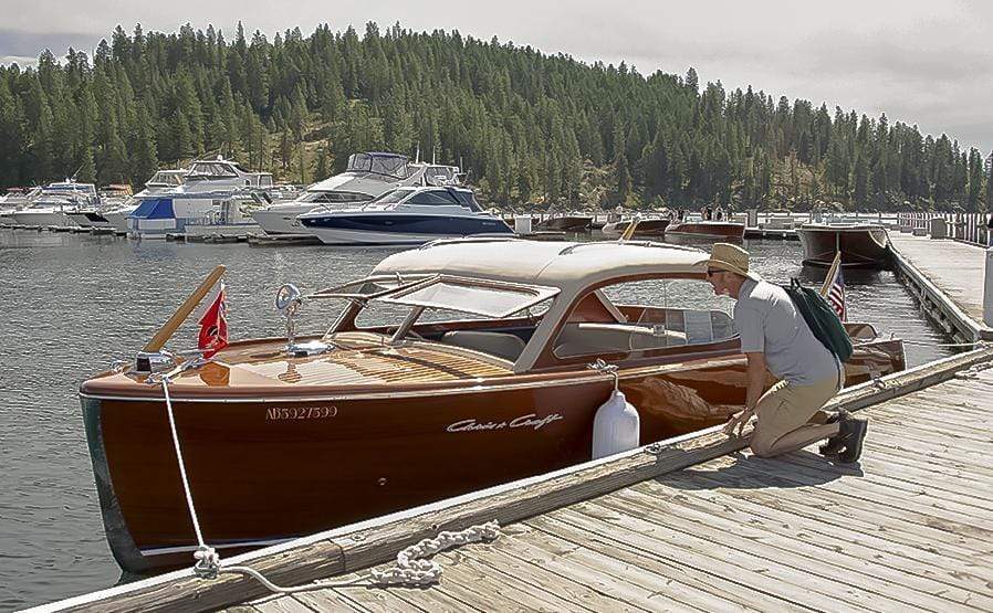 Classic Wooden Boat for Sale - 1954 CHRIS CRAFT 22' CUSTOM SEDAN