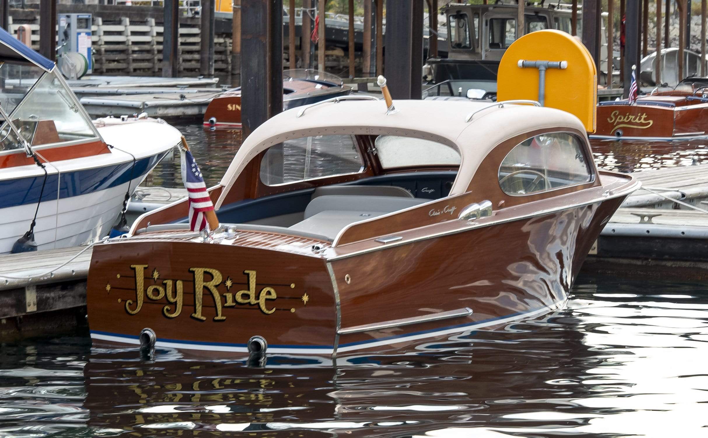 Classic Wooden Boat for Sale - 1954 CHRIS CRAFT 22' CUSTOM SEDAN