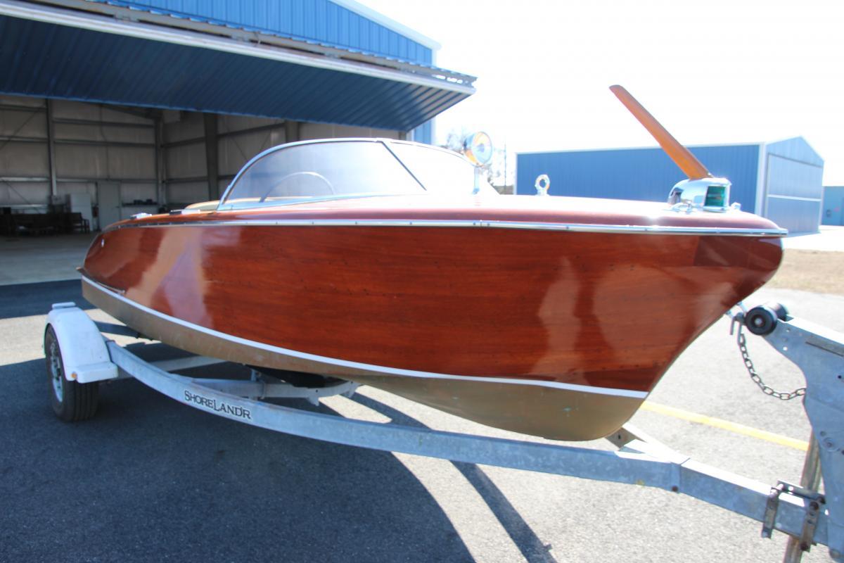 Classic Wooden Boat for Sale - 1955 CHRIS CRAFT 19' CAPRI