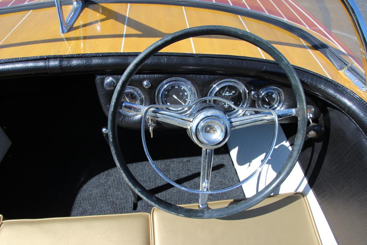 Classic Wooden Boat for Sale - 1955 CHRIS CRAFT 19' CAPRI