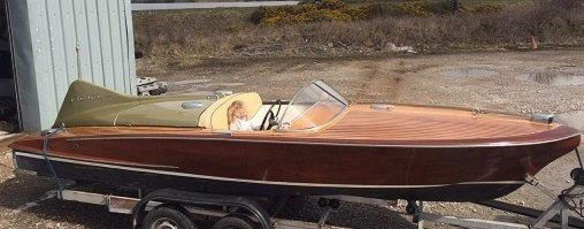 Classic Wooden Boat for Sale - 1955 CHRIS CRAFT 21' COBRA