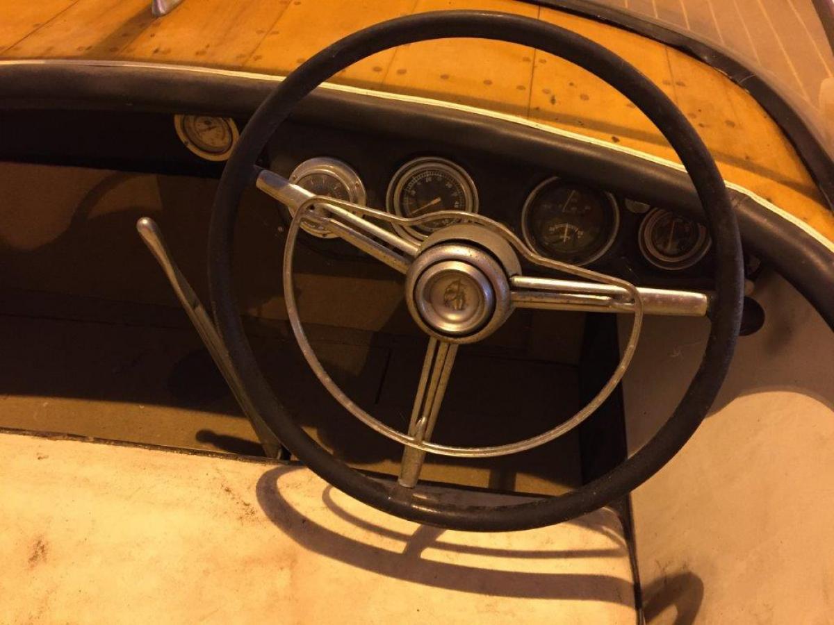 Classic Wooden Boat for Sale - 1955 CHRIS CRAFT 21' COBRA