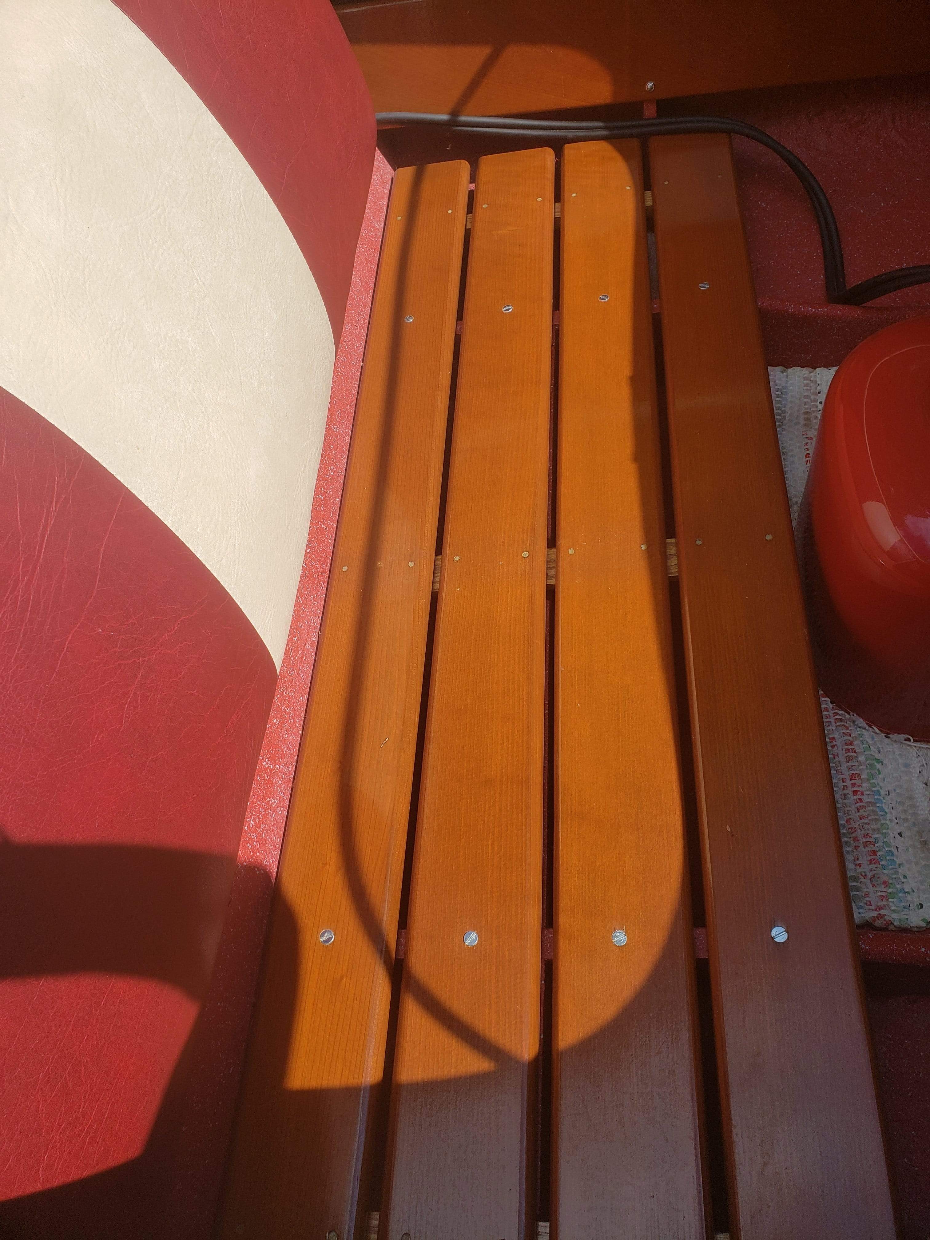 Classic Wooden Boat for Sale - 1956 LARSON - FALLS FLYER 14'