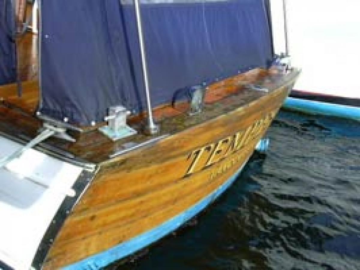 Classic Wooden Boat for Sale - 1957 CHRIS-CRAFT 33' FUTURA HARDTOP EXPRESS CRUISER