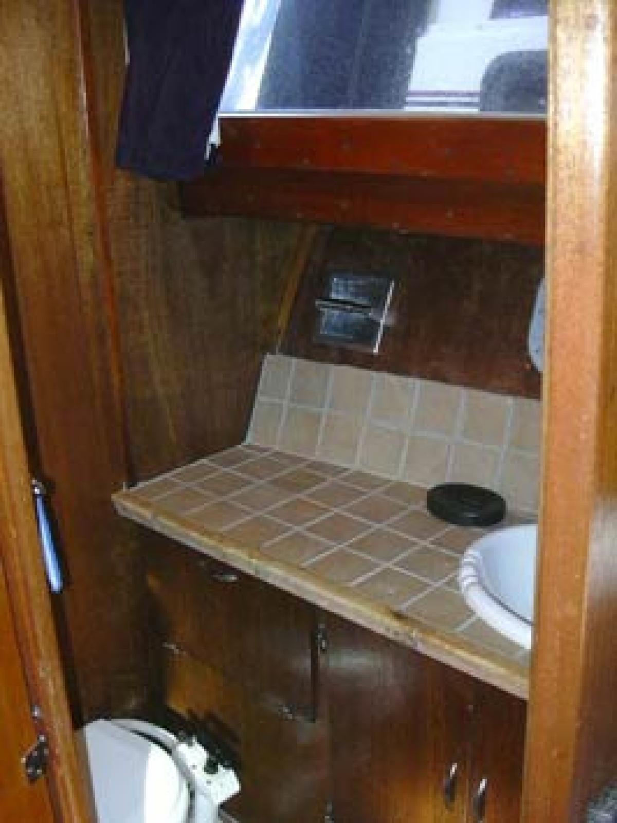 Classic Wooden Boat for Sale - 1957 CHRIS-CRAFT 33' FUTURA HARDTOP EXPRESS CRUISER