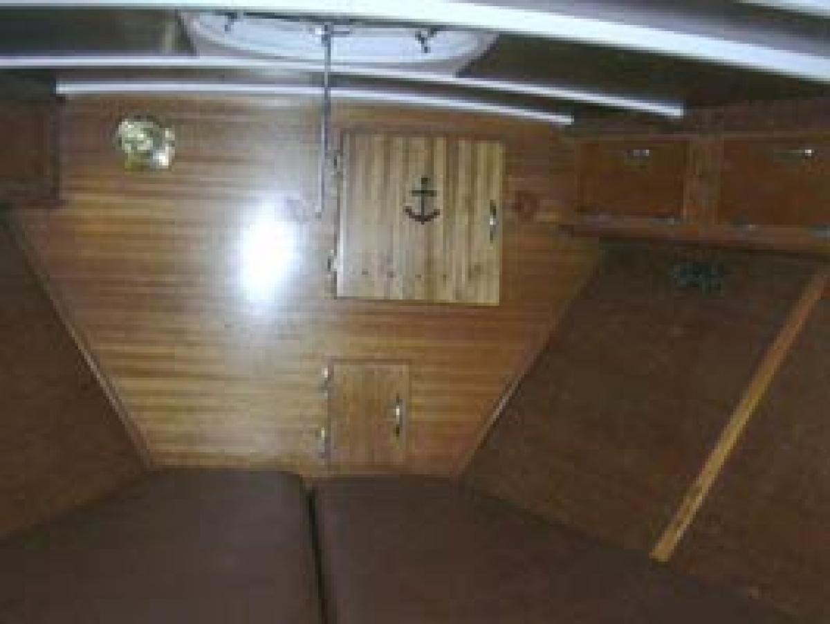 Classic Wooden Boat for Sale - 1957 CHRIS-CRAFT 33' FUTURA HARDTOP EXPRESS CRUISER