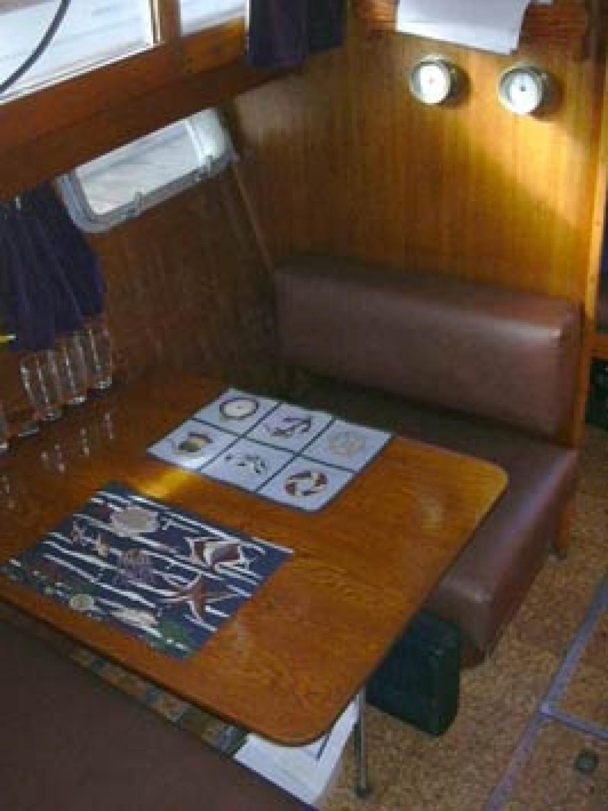 Classic Wooden Boat for Sale - 1957 CHRIS-CRAFT 33' FUTURA HARDTOP EXPRESS CRUISER