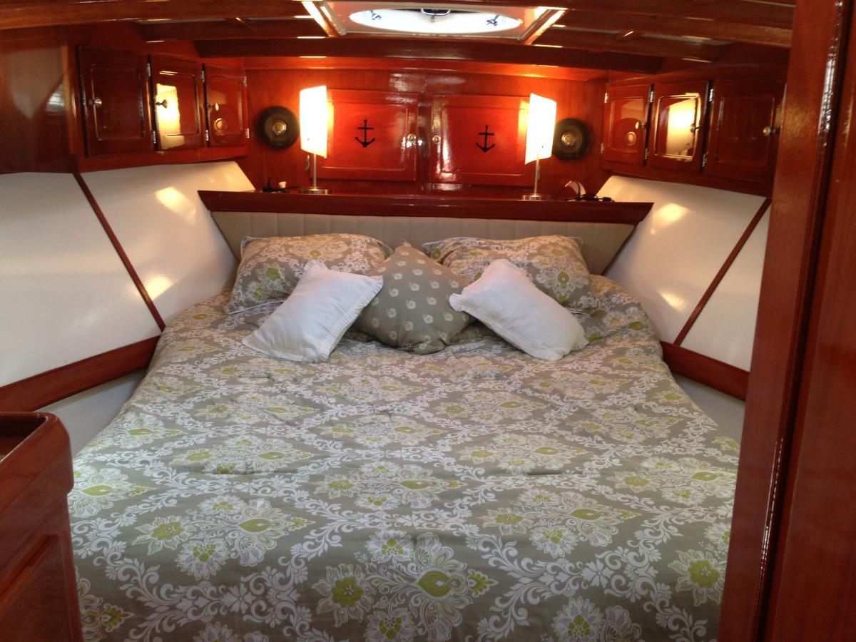 Classic Wooden Boat for Sale - 1957 CHRIS-CRAFT 40' SEA SKIFF SEMI-ENCLOSED CRUISER
