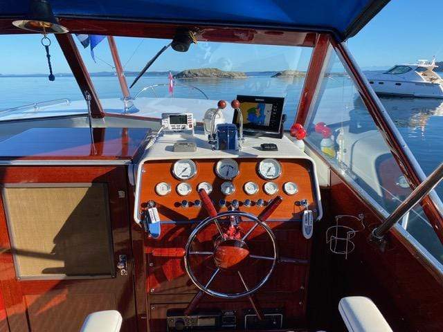 Classic Wooden Boat for Sale - 1960 Chris-Craft Roamer 35'