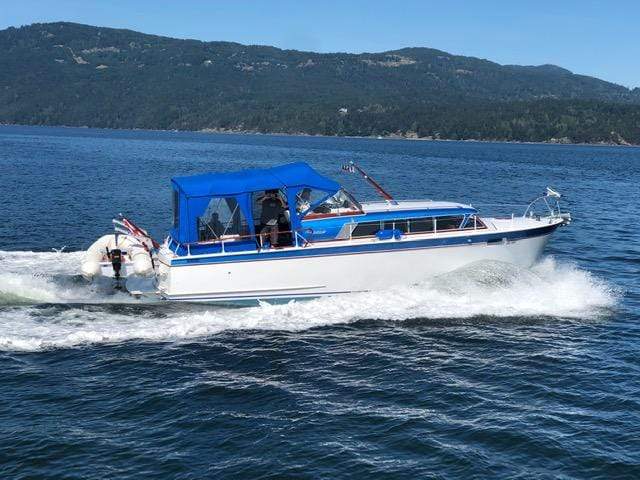 Classic Wooden Boat for Sale - 1960 Chris-Craft Roamer 35'