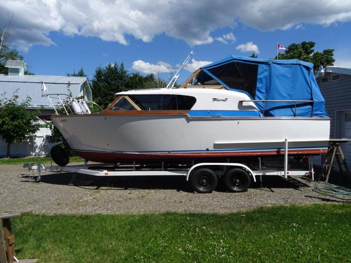 Classic Wooden Boat for Sale - 1961 TOLLEYCRAFT 26' CRUISER