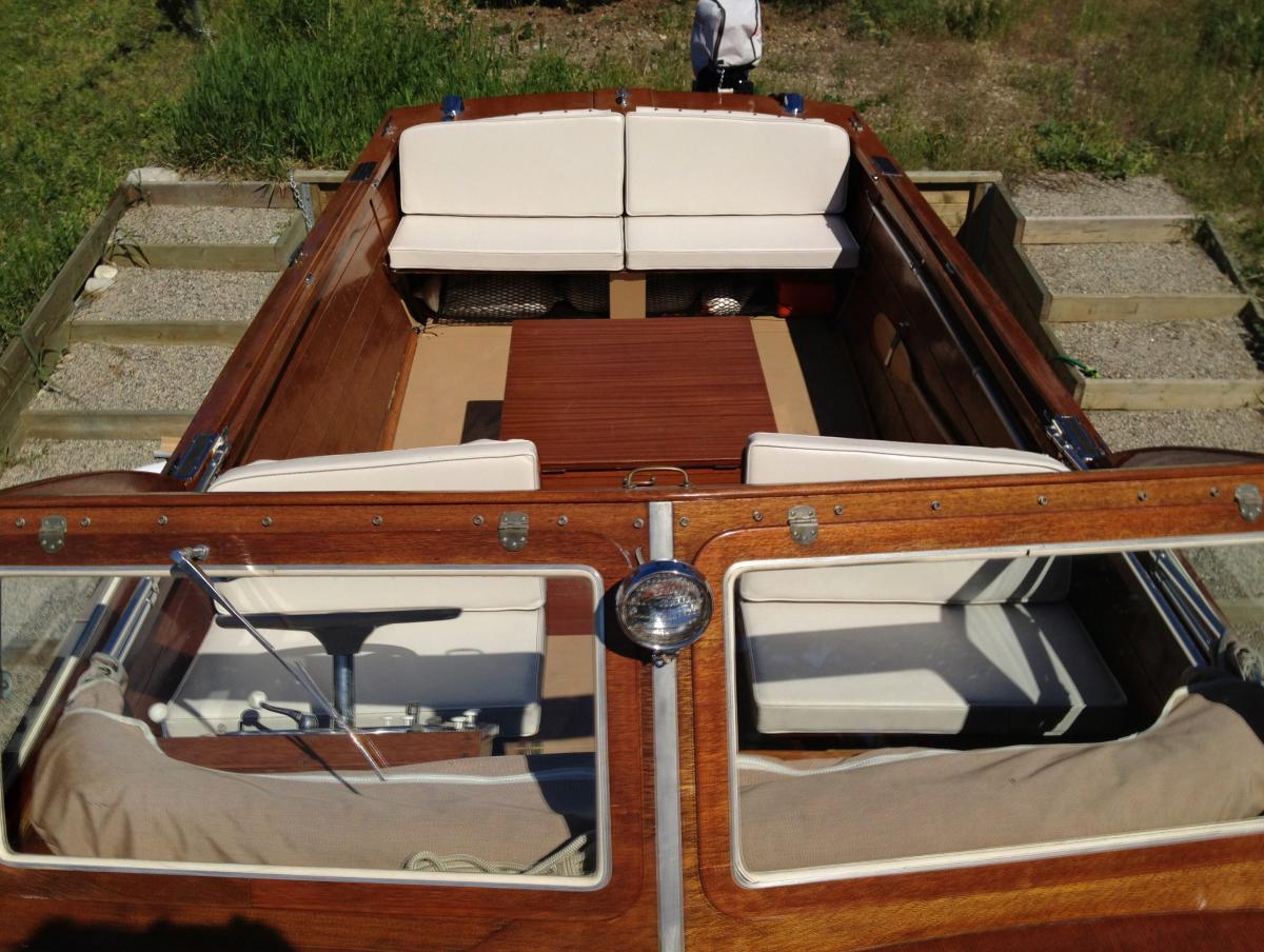 Classic Wooden Boat for Sale - 1962 LYMAN 21' UTILITY