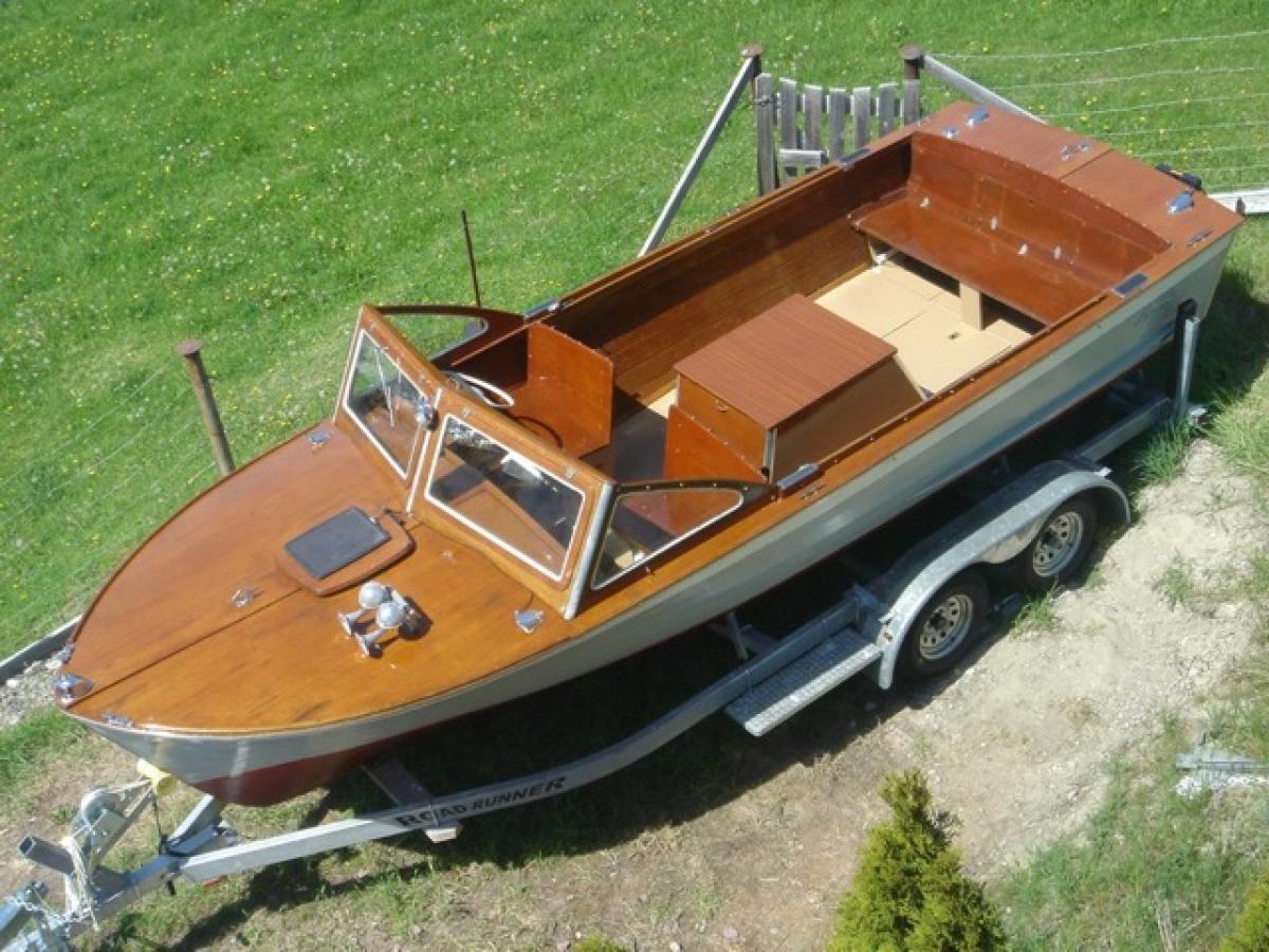 Classic Wooden Boat for Sale - 1962 LYMAN 21' UTILITY