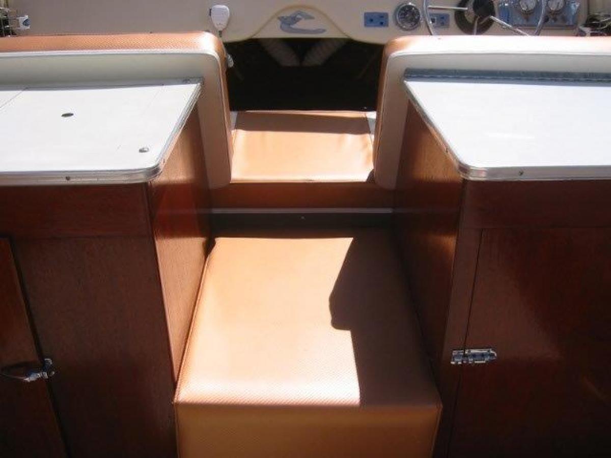 Classic Wooden Boat for Sale - 1965 CRUISER'S INC 20' - RARE CAMPER MODEL
