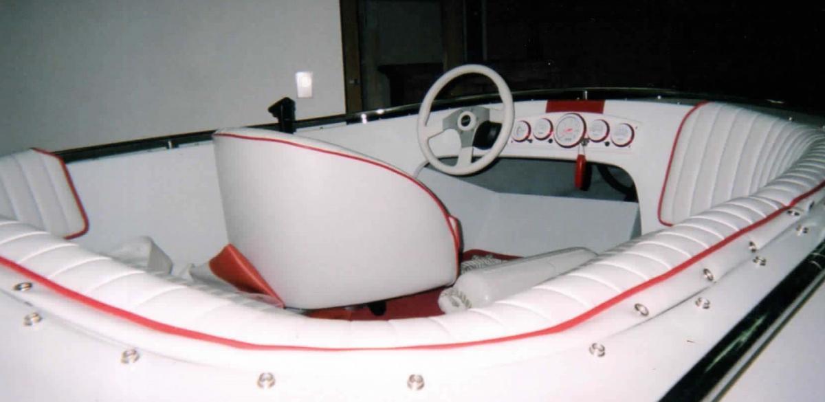 Classic Wooden Boat for Sale - 1965 DONZI SWEET 16