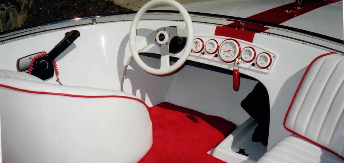 Classic Wooden Boat for Sale - 1965 DONZI SWEET 16